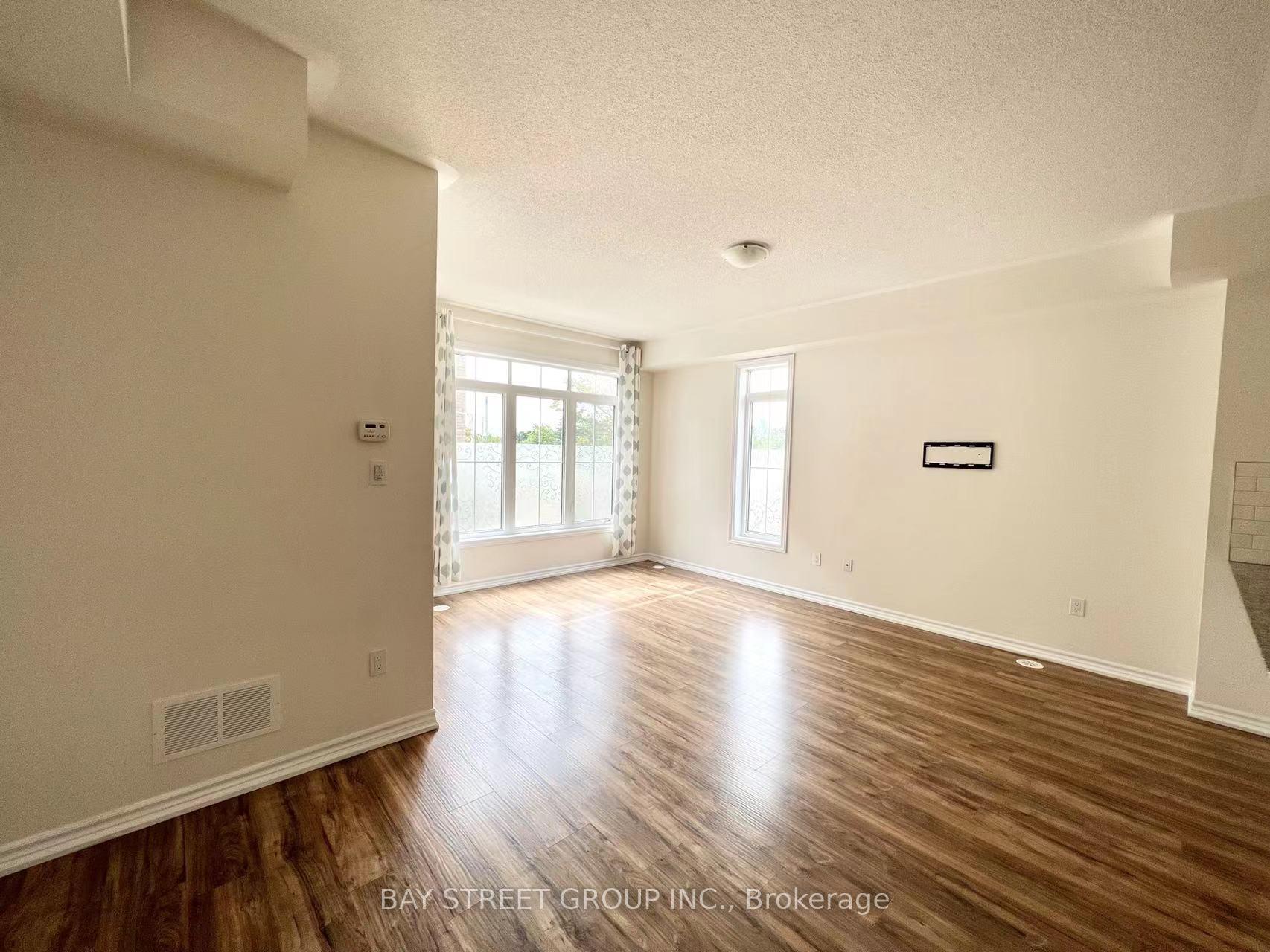 Photo 12 of Unit 24, 181 Parktree Drive, Vaughan, Maple — HOMEH