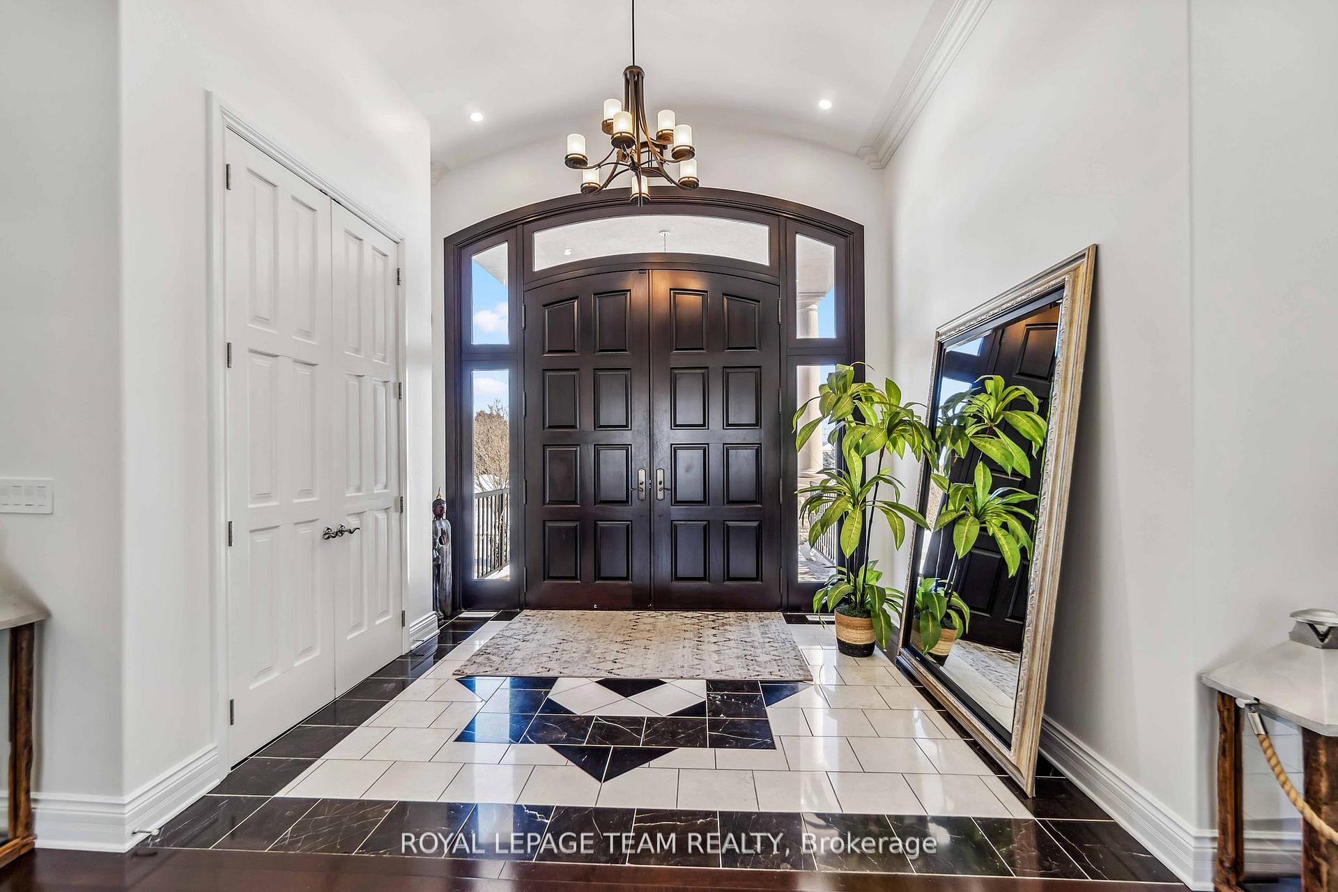 Photo 3 of 1114 Irace Drive, Augusta, Augusta Twp — HOMEH