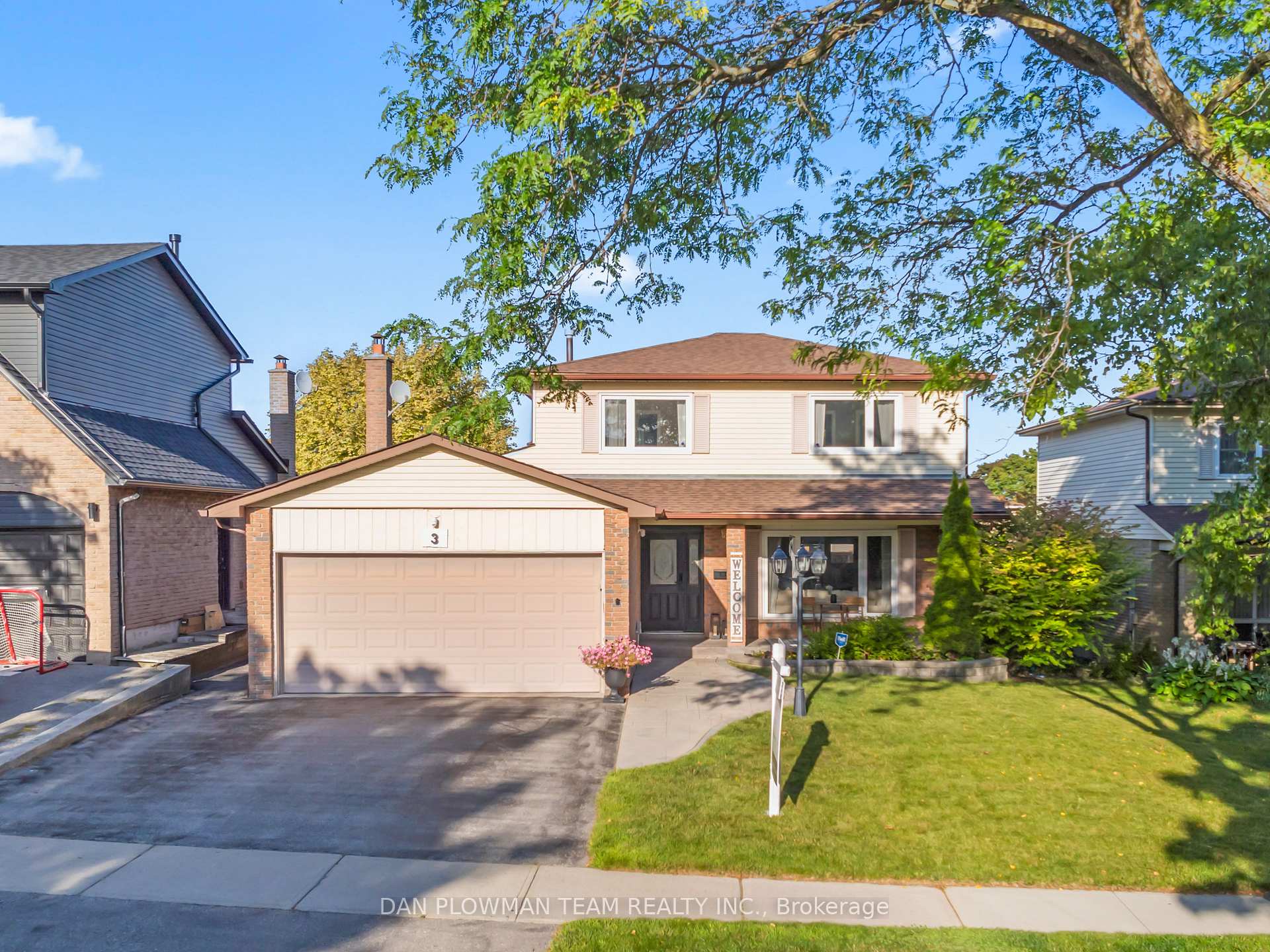 Photo 4 of 3 Hawkstone Crescent, Whitby, Blue Grass Meadows — HOMEH