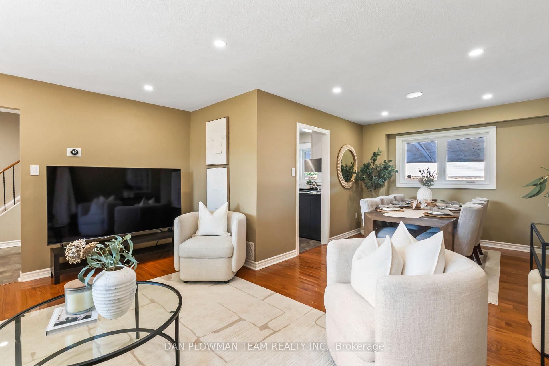 Photo 9 of 3 Hawkstone Crescent, Whitby, Blue Grass Meadows — HOMEH