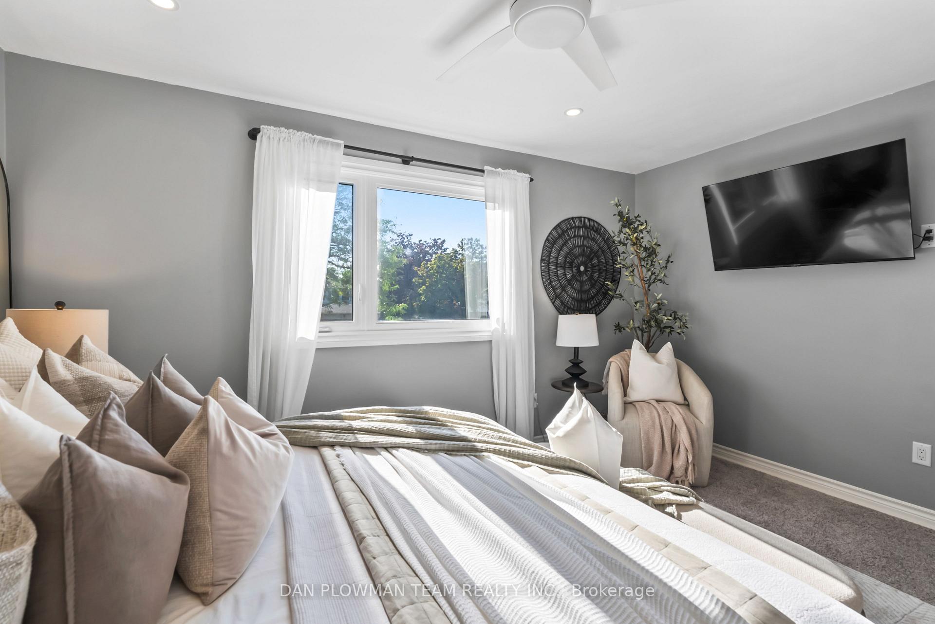 Photo 22 of 3 Hawkstone Crescent, Whitby, Blue Grass Meadows — HOMEH