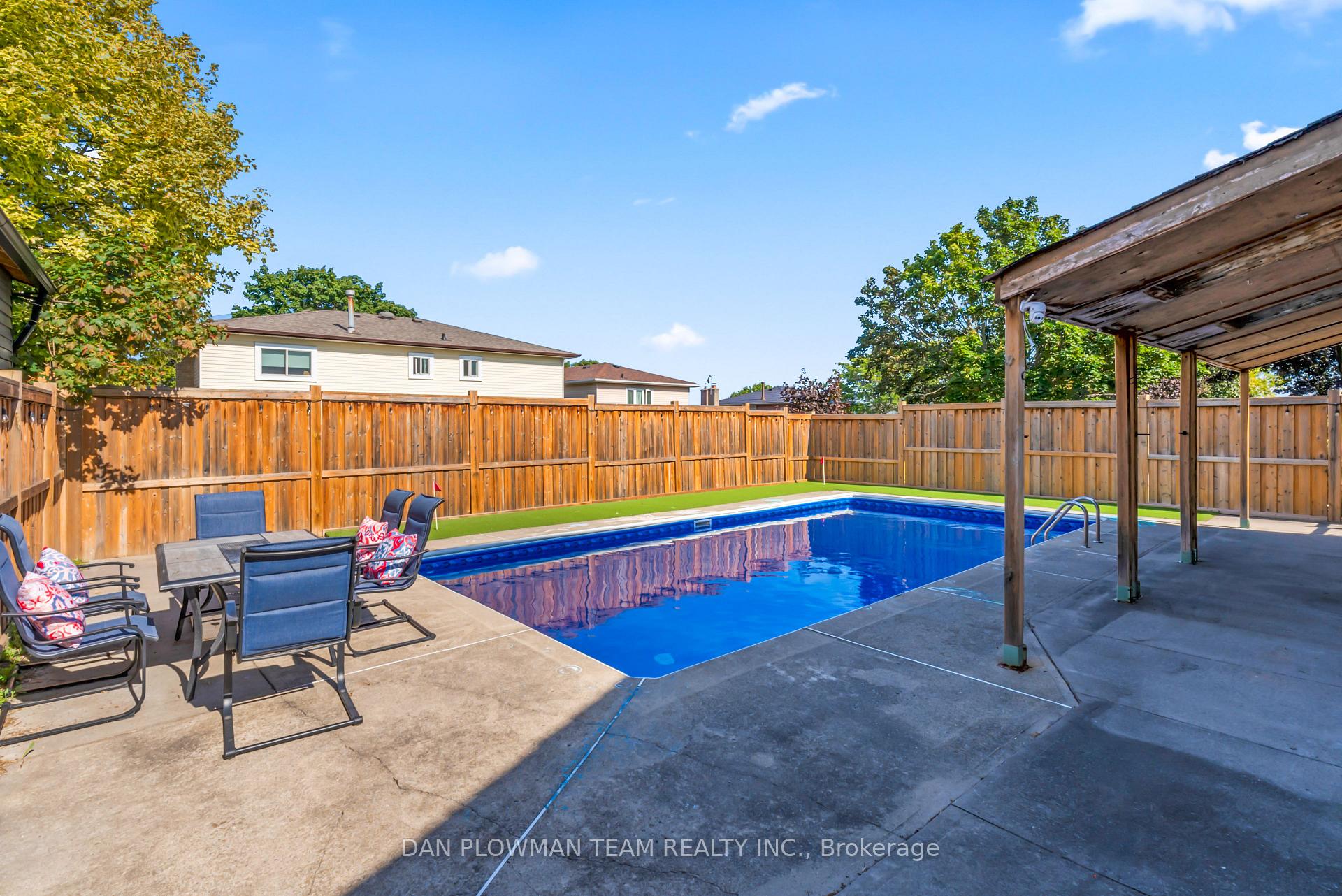 Photo 40 of 3 Hawkstone Crescent, Whitby, Blue Grass Meadows — HOMEH
