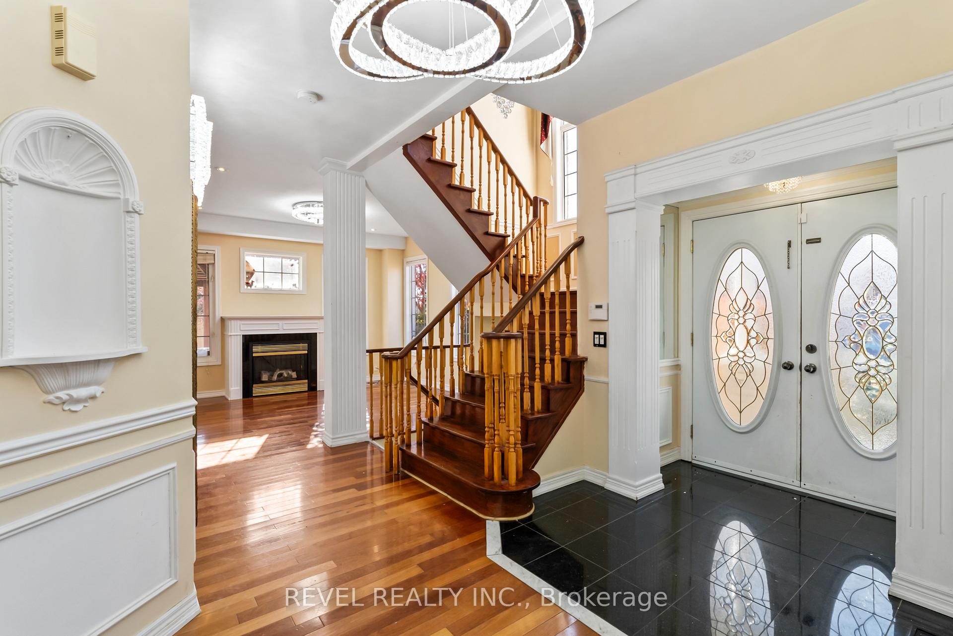 Photo 4 of 40 Sandford Crescent, Whitby, Rolling Acres — HOMEH