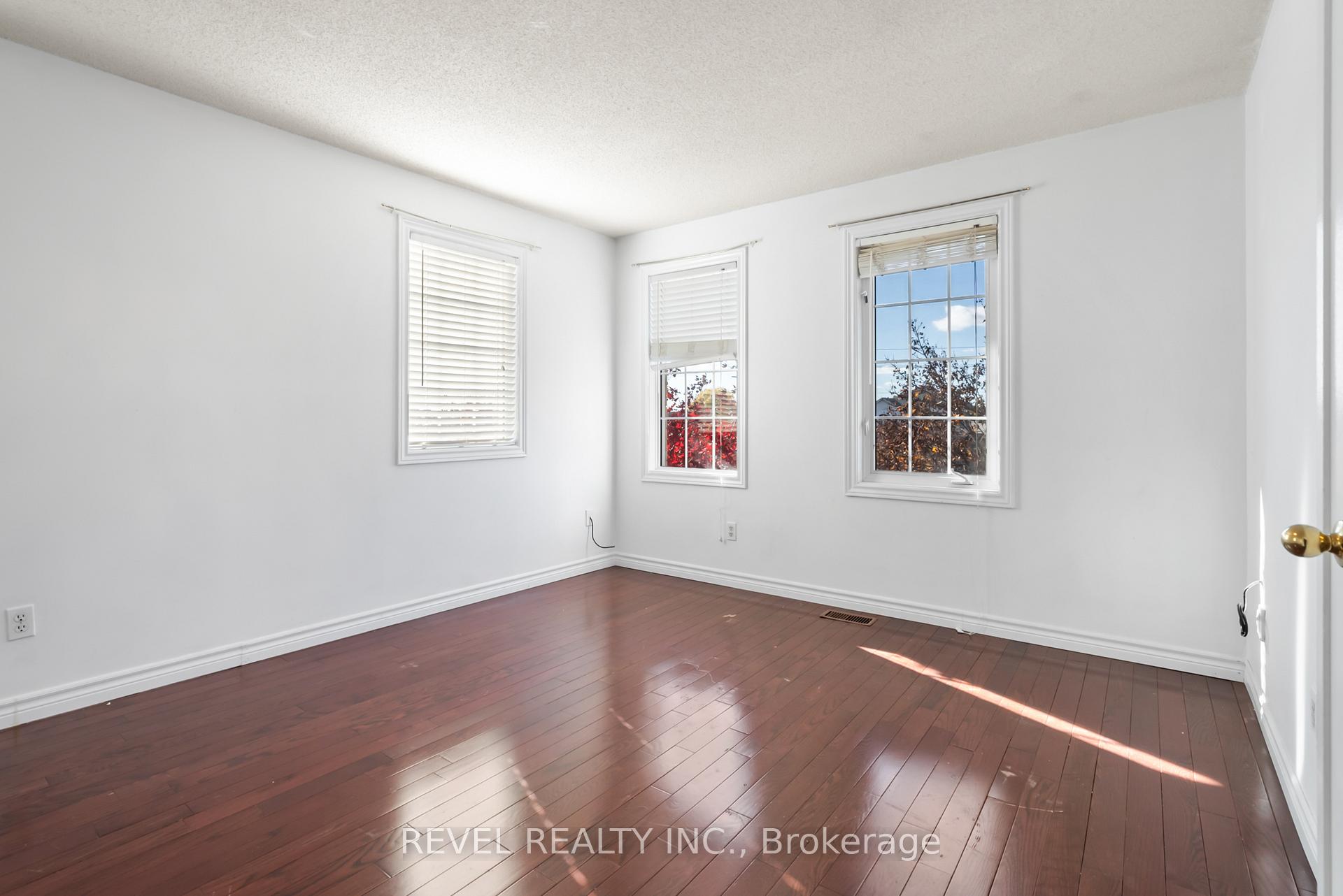 Photo 22 of 40 Sandford Crescent, Whitby, Rolling Acres — HOMEH