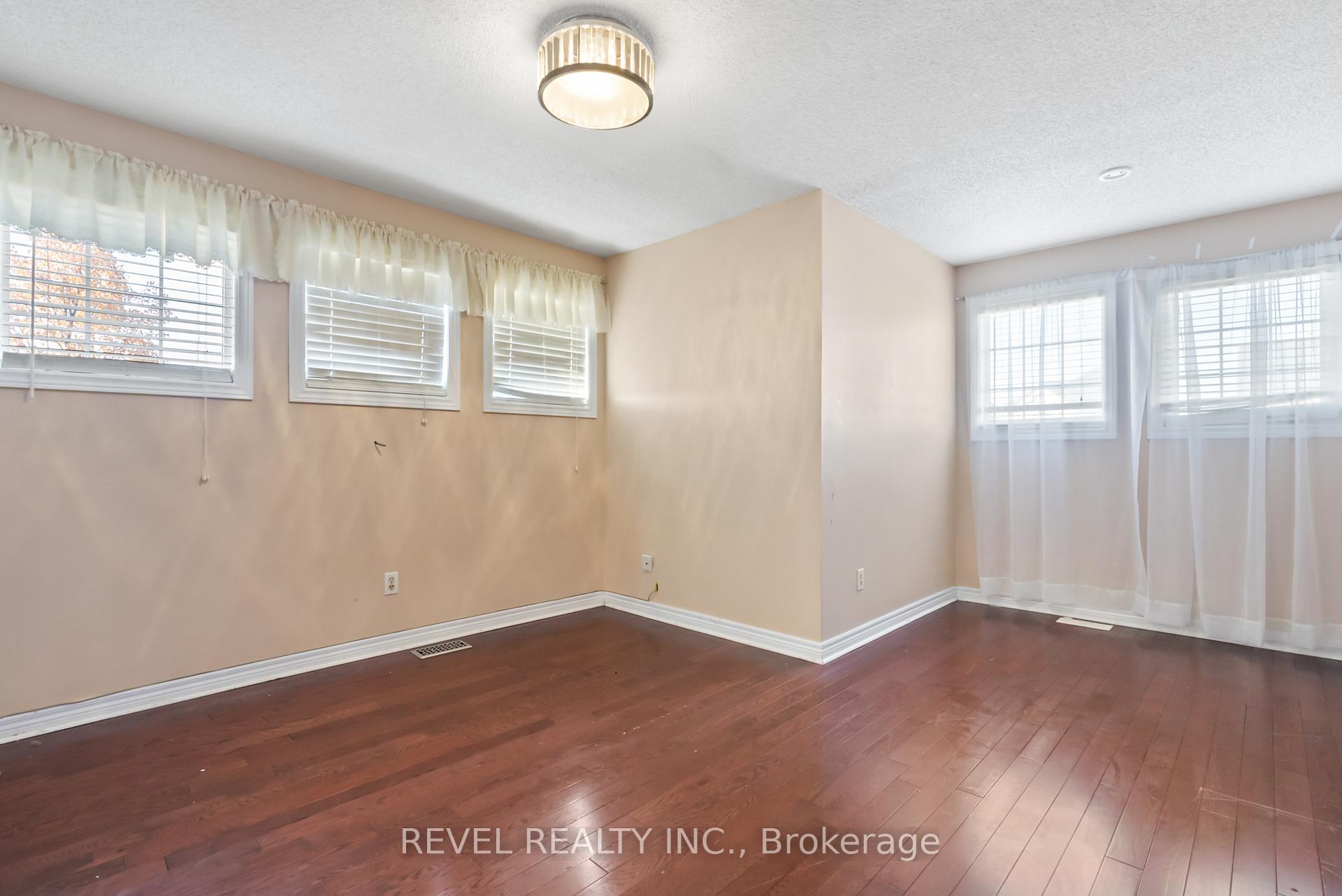 Photo 31 of 40 Sandford Crescent, Whitby, Rolling Acres — HOMEH