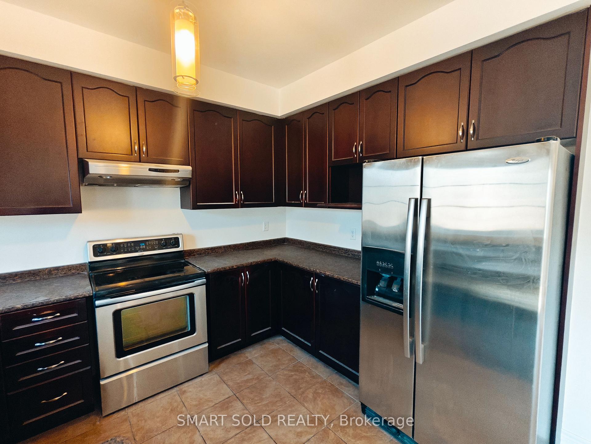 Photo 9 of 56 Santa Amato Crescent, Vaughan, Patterson — HOMEH
