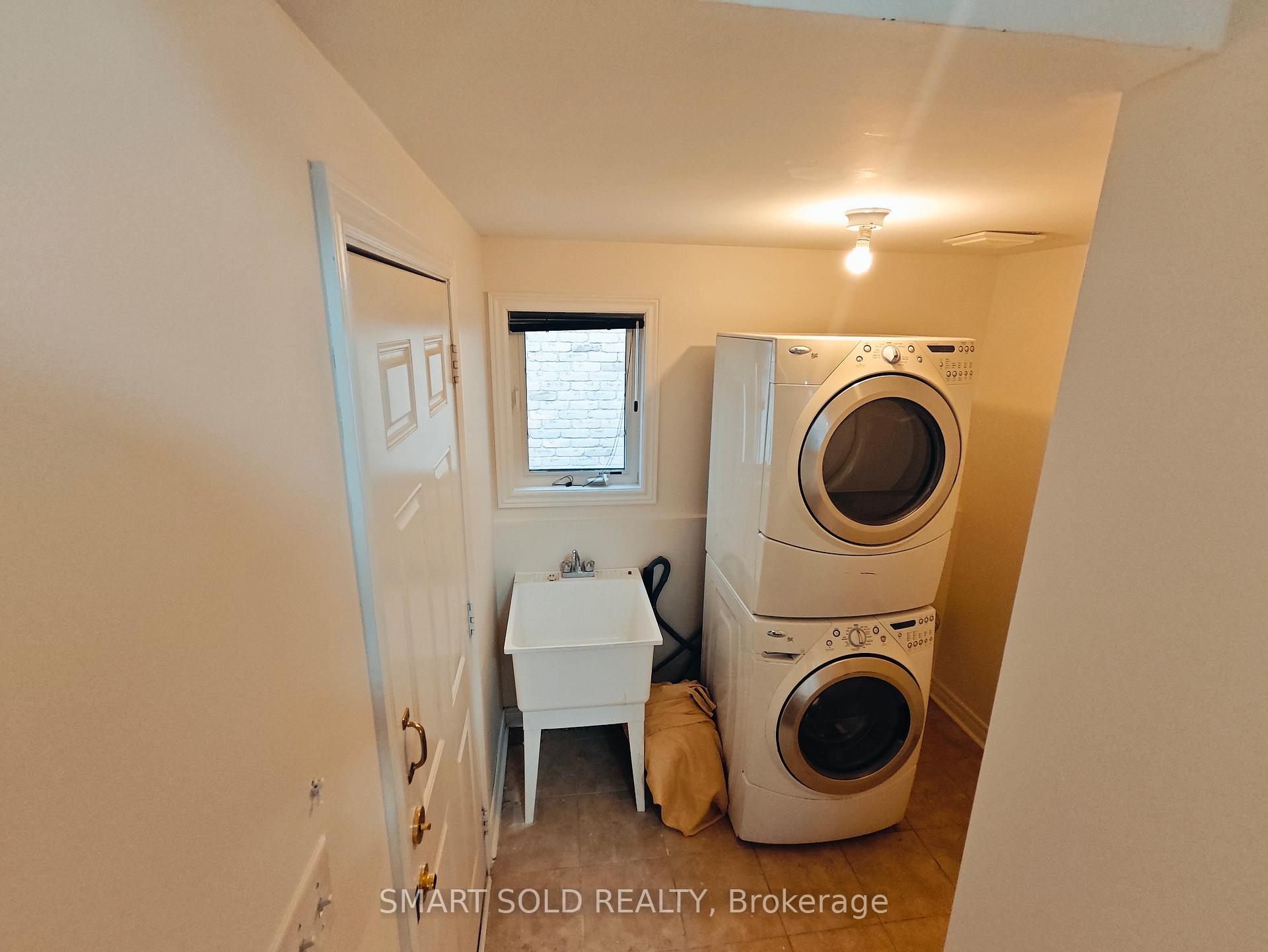 Photo 12 of 56 Santa Amato Crescent, Vaughan, Patterson — HOMEH
