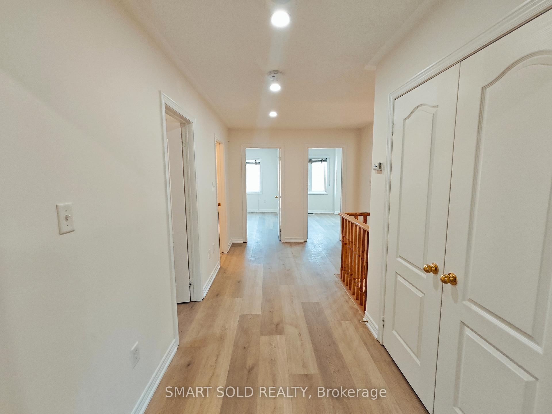 Photo 15 of 56 Santa Amato Crescent, Vaughan, Patterson — HOMEH