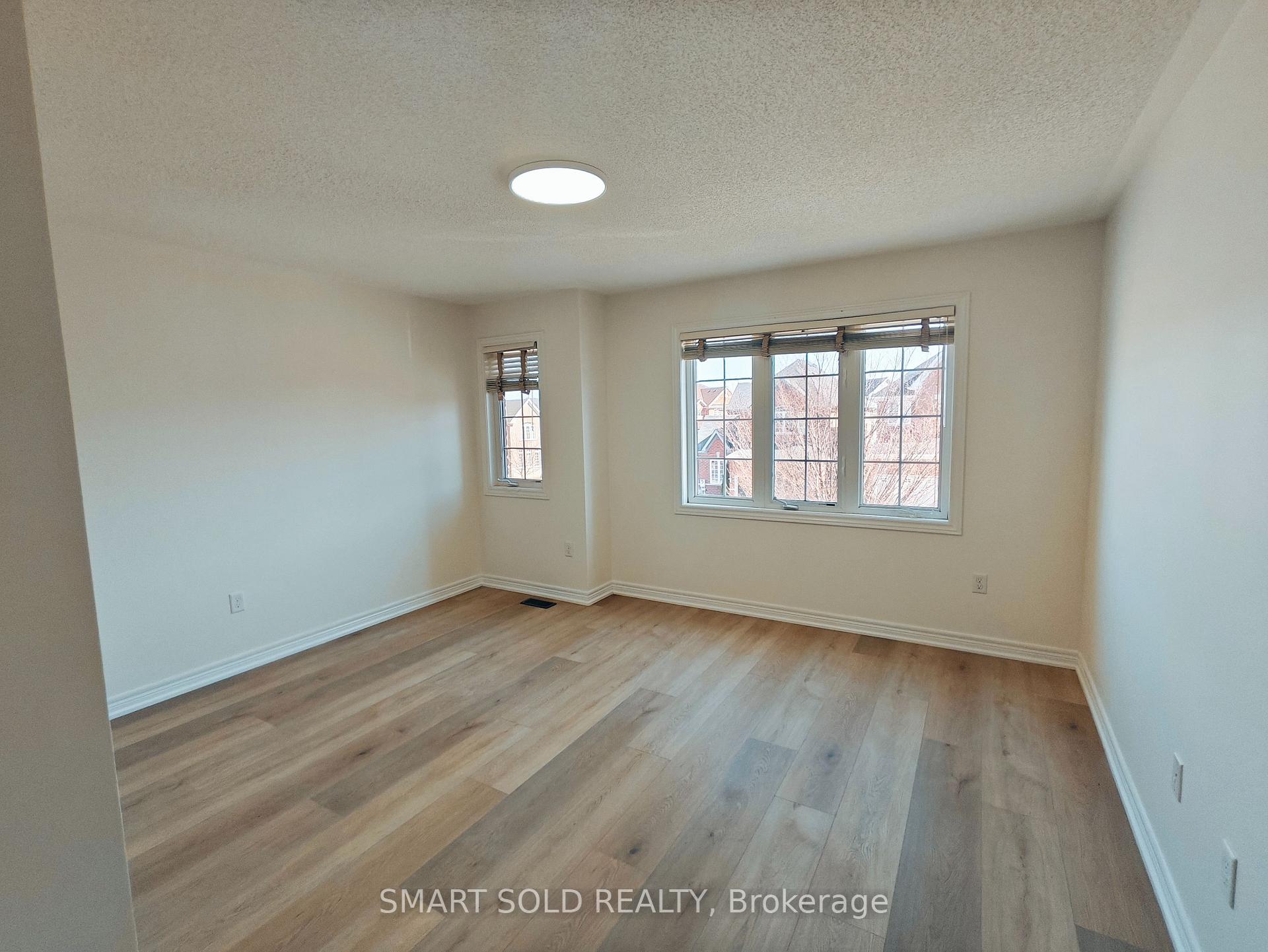 Photo 20 of 56 Santa Amato Crescent, Vaughan, Patterson — HOMEH