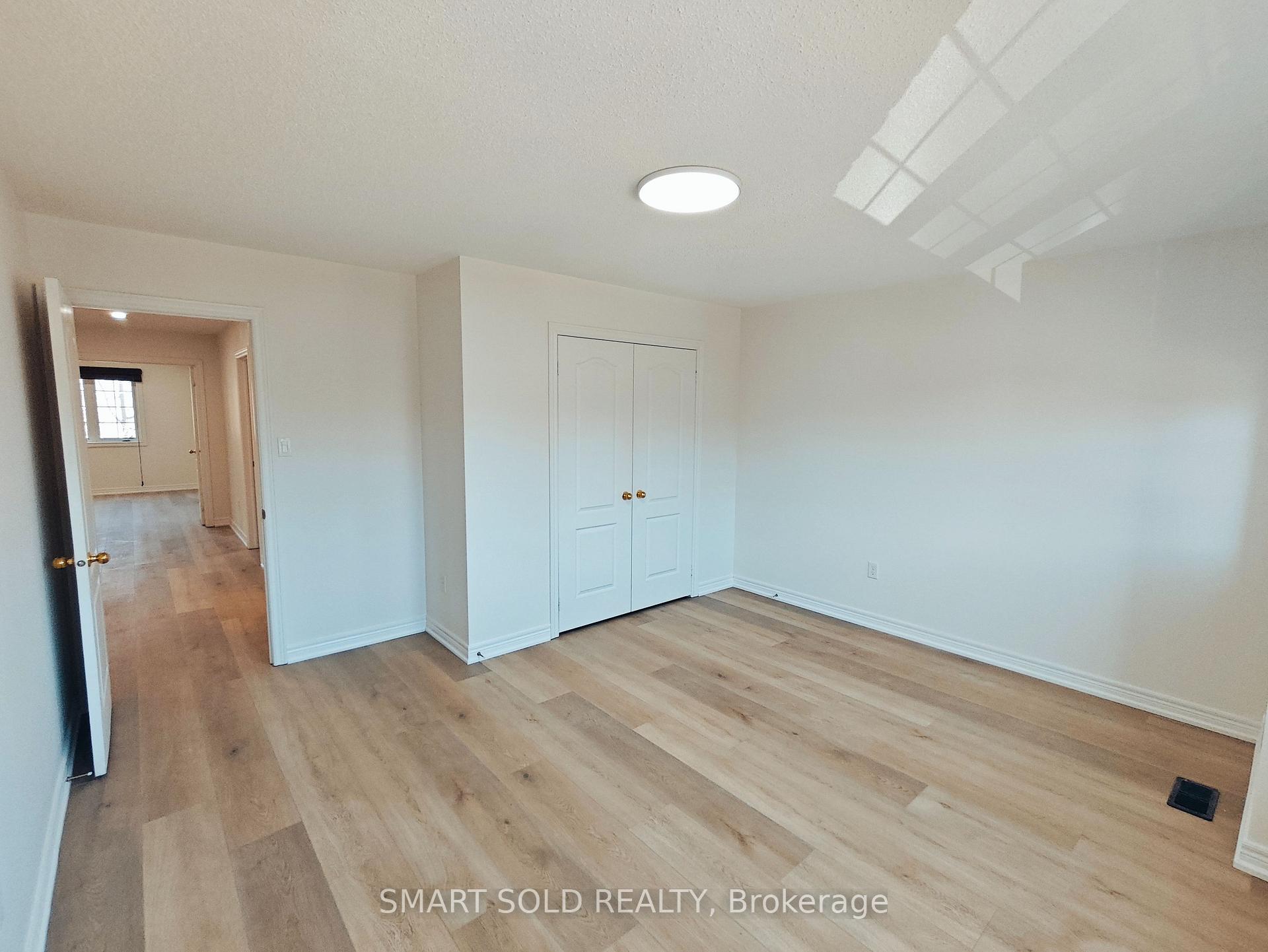 Photo 21 of 56 Santa Amato Crescent, Vaughan, Patterson — HOMEH