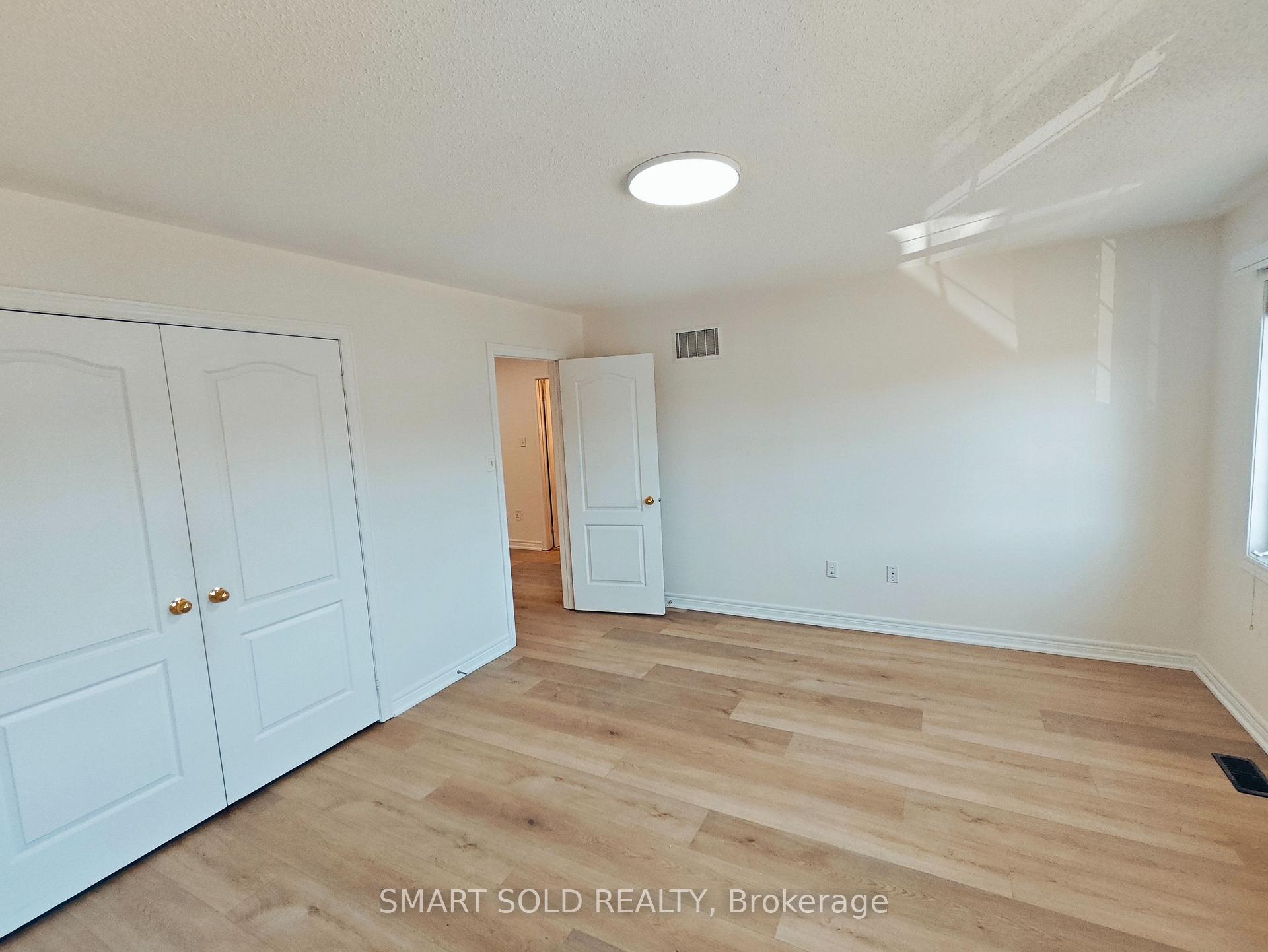 Photo 23 of 56 Santa Amato Crescent, Vaughan, Patterson — HOMEH