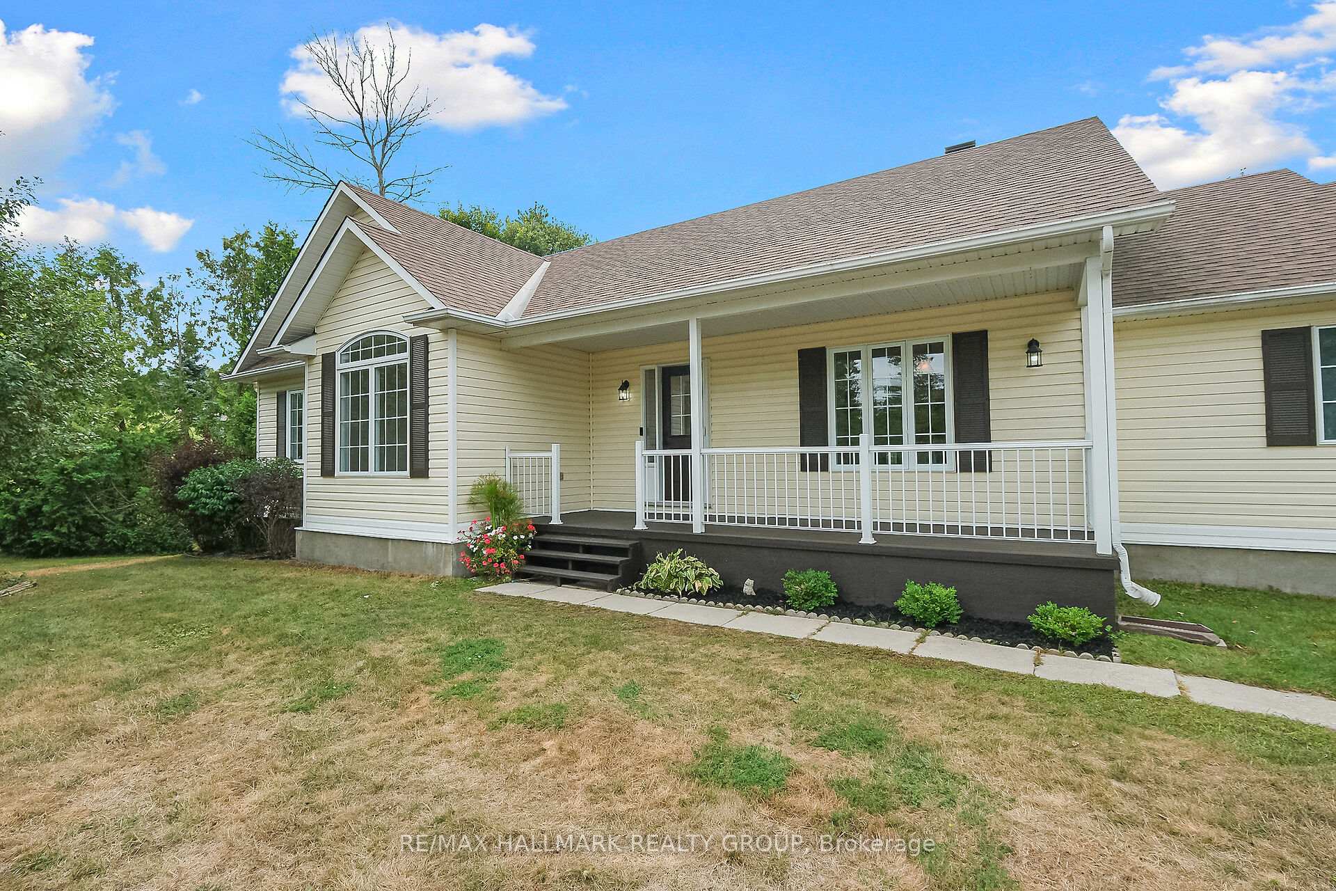 Photo 4 of 207 Northcote Drive, Beckwith, Beckwith Twp — HOMEH