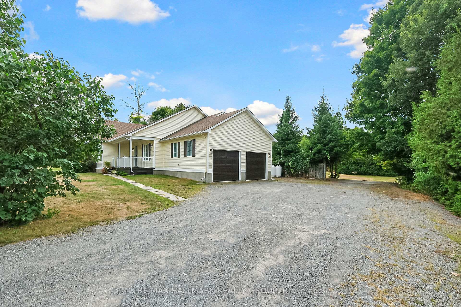 Photo 5 of 207 Northcote Drive, Beckwith, Beckwith Twp — HOMEH
