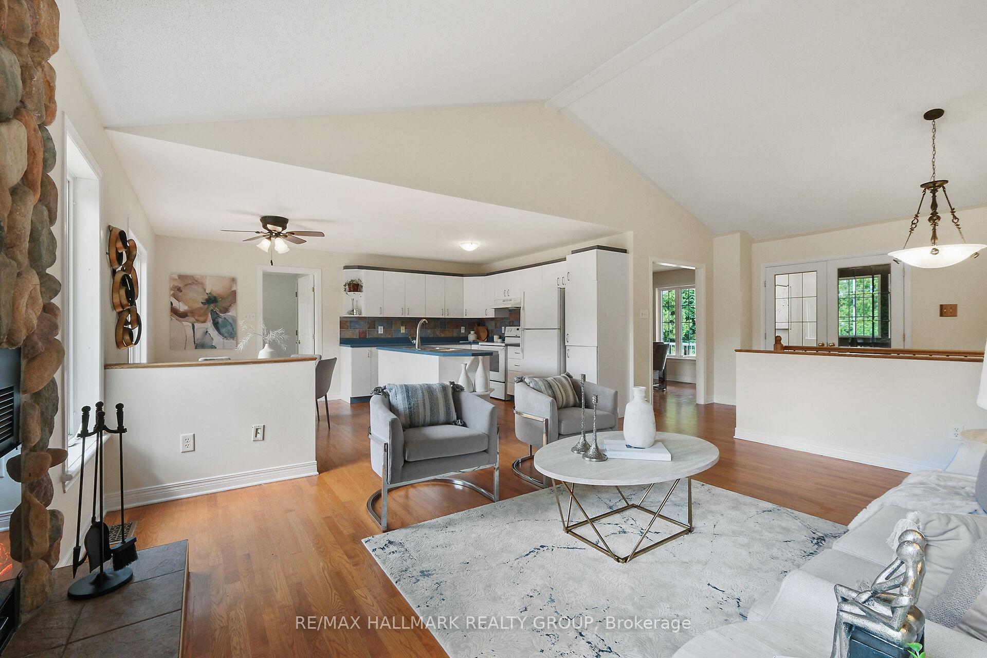 Photo 15 of 207 Northcote Drive, Beckwith, Beckwith Twp — HOMEH