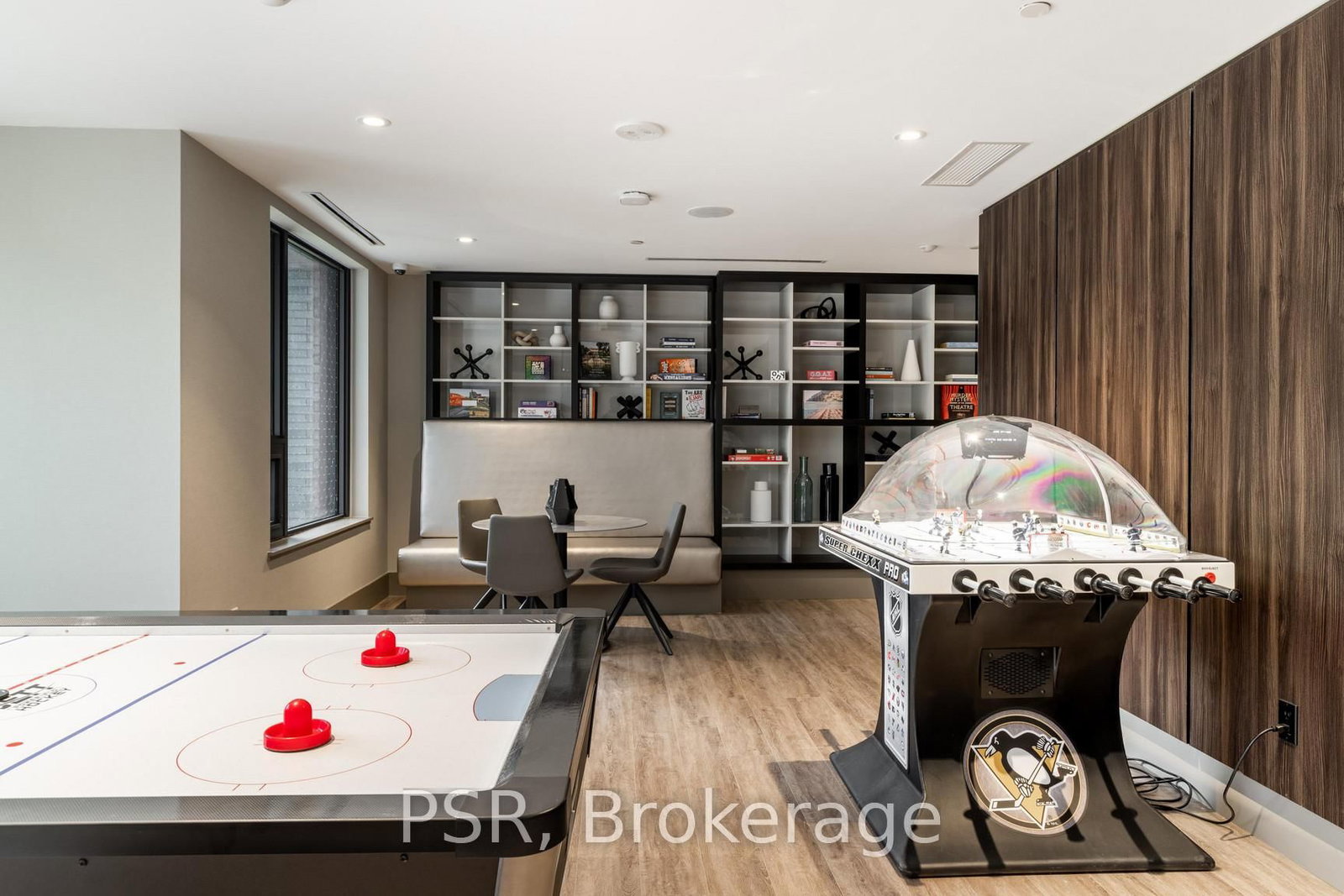 Photo 7 of Unit 1506, 71 Redpath Ave, Toronto, Mount Pleasant West — HOMEH