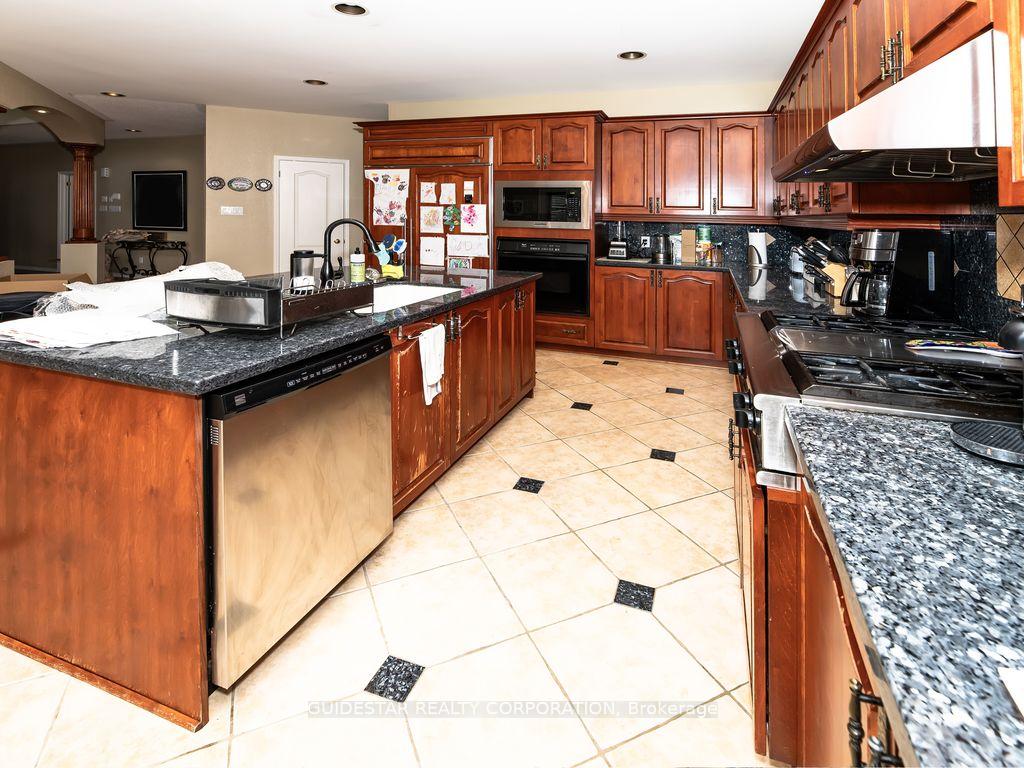 Photo 17 of 58 Tradewinds Drive, Ottawa, Barrhaven East — HOMEH