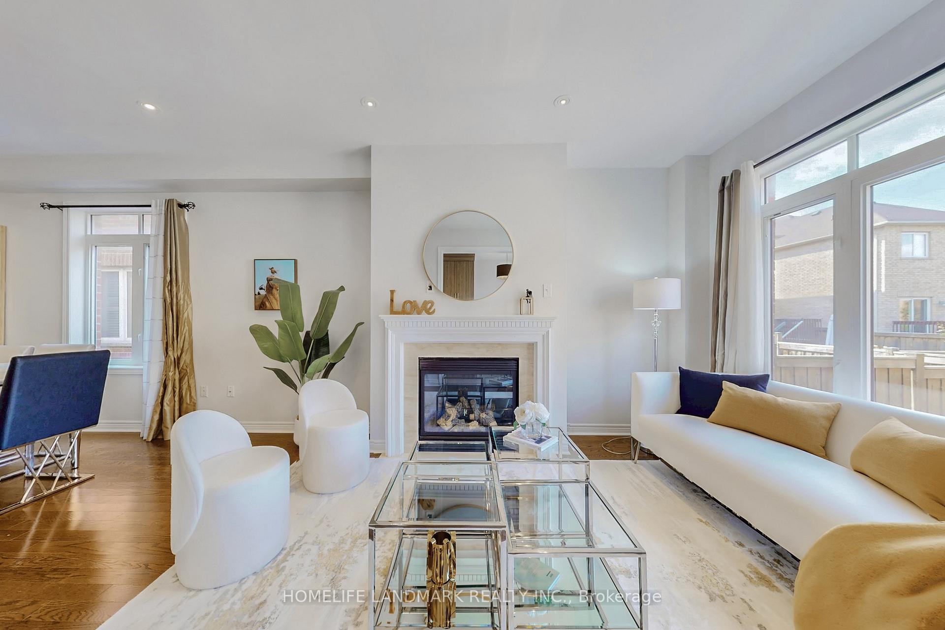 Photo 2 of 62 White Spruce Crescent, Vaughan, Patterson — HOMEH