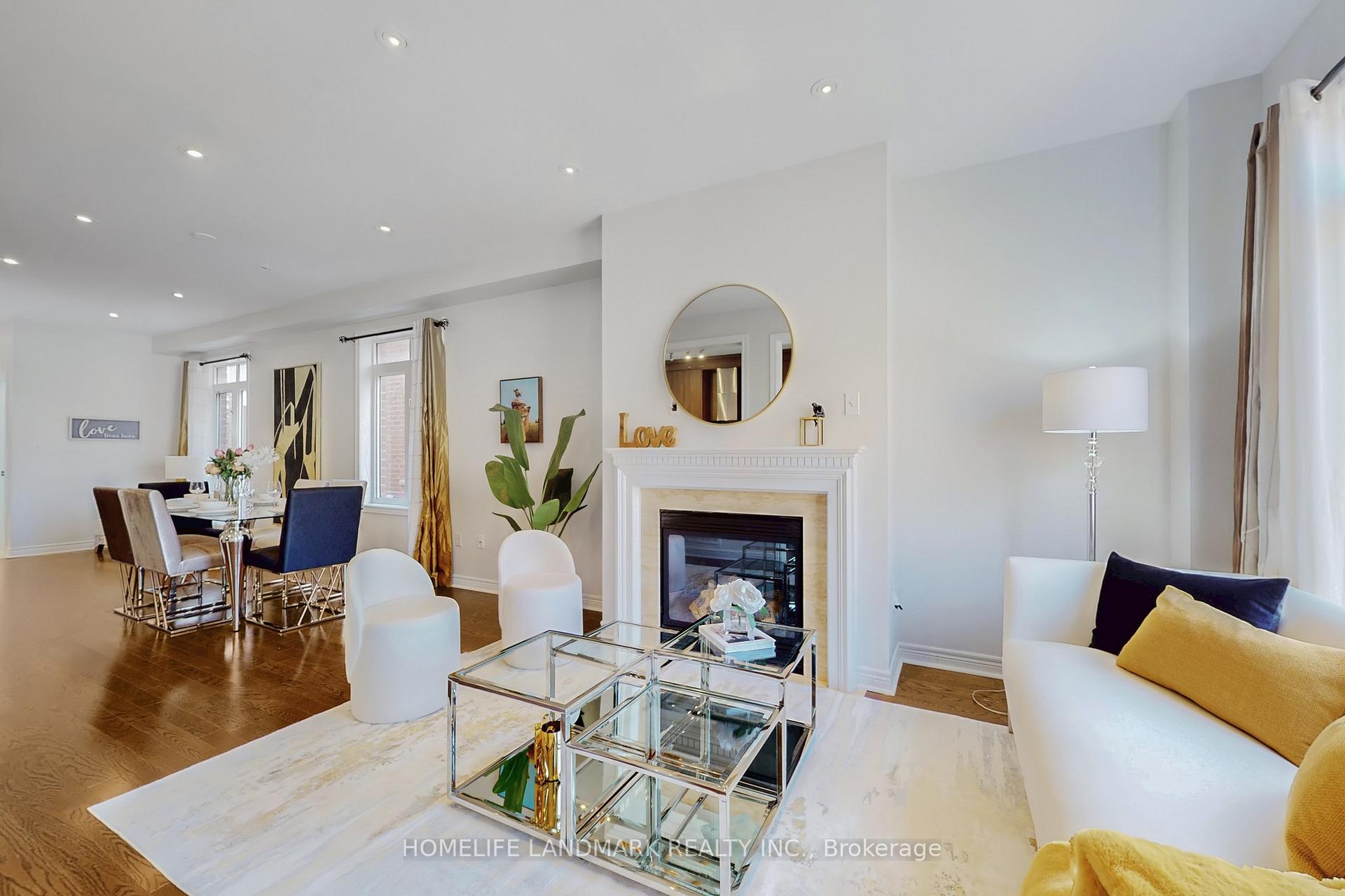 Photo 3 of 62 White Spruce Crescent, Vaughan, Patterson — HOMEH