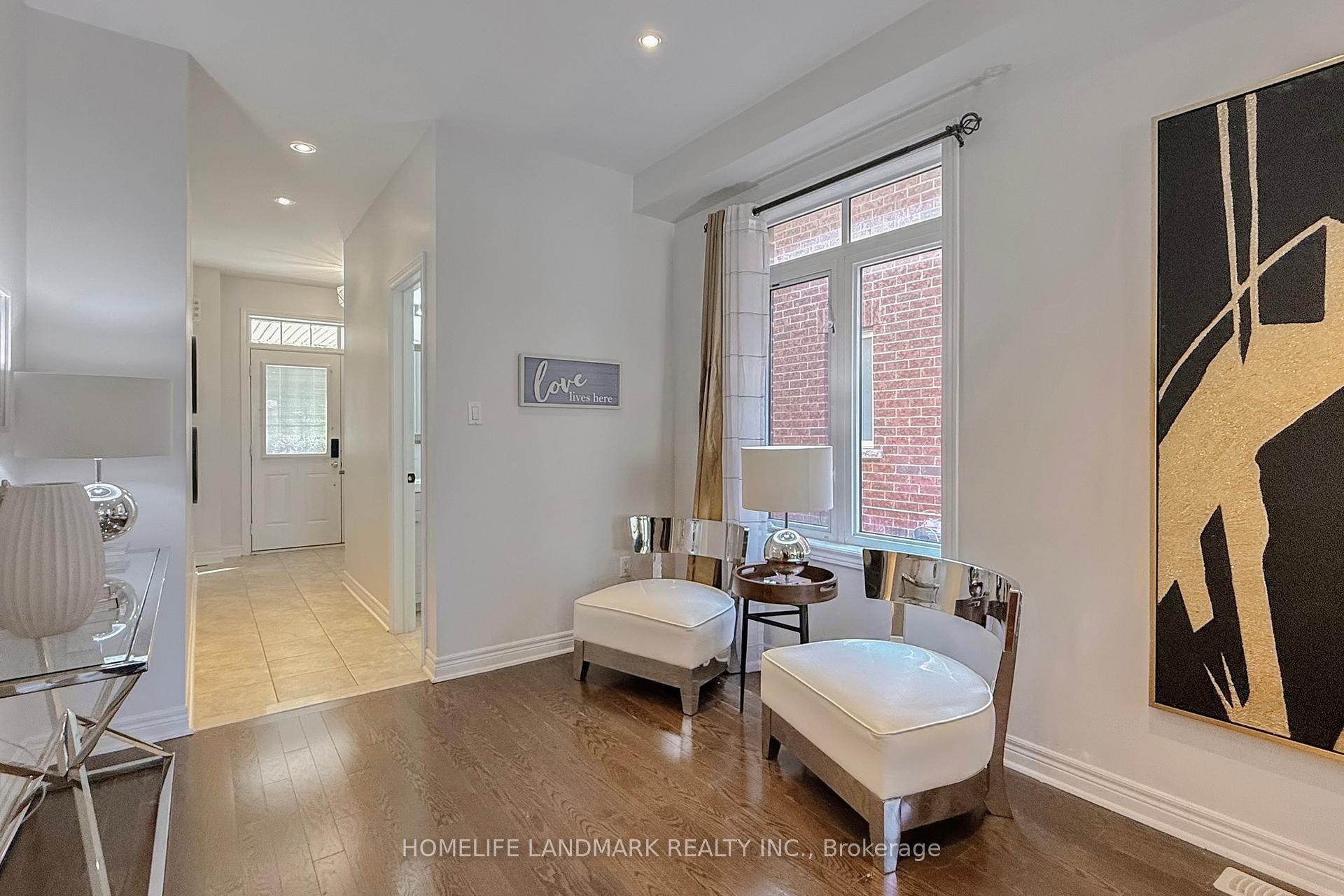 Photo 6 of 62 White Spruce Crescent, Vaughan, Patterson — HOMEH