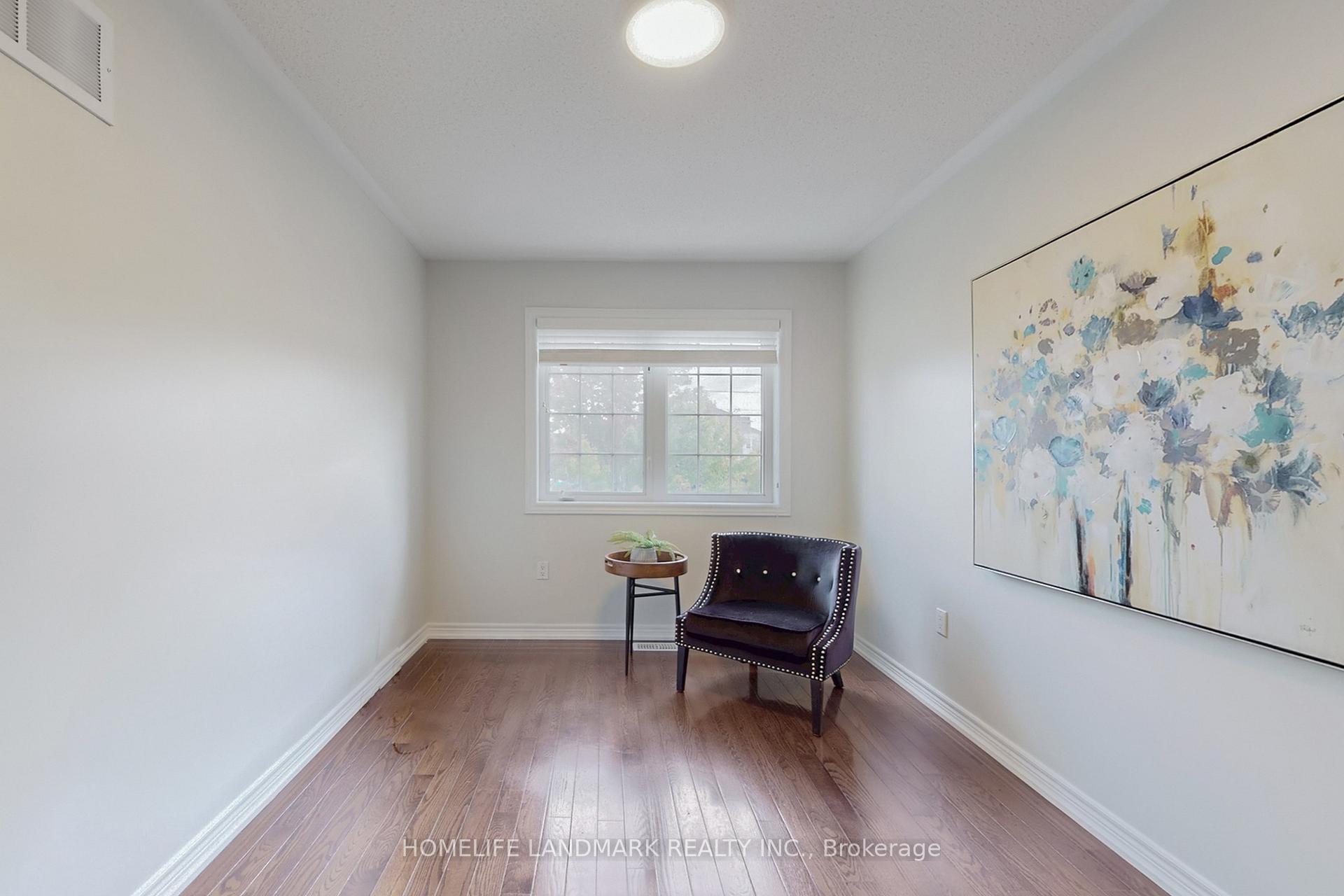 Photo 22 of 62 White Spruce Crescent, Vaughan, Patterson — HOMEH