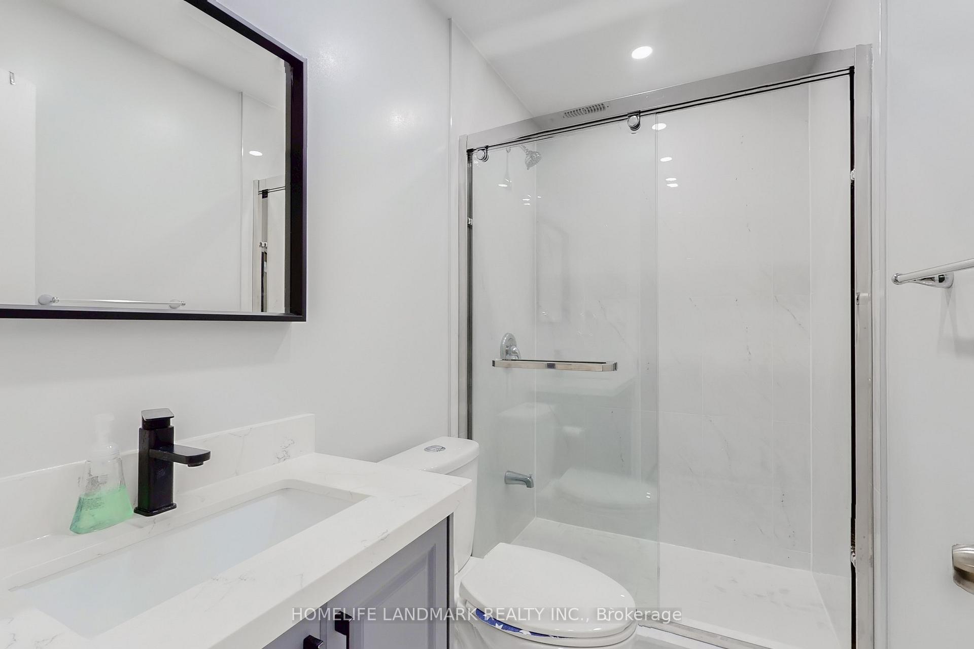 Photo 30 of 62 White Spruce Crescent, Vaughan, Patterson — HOMEH