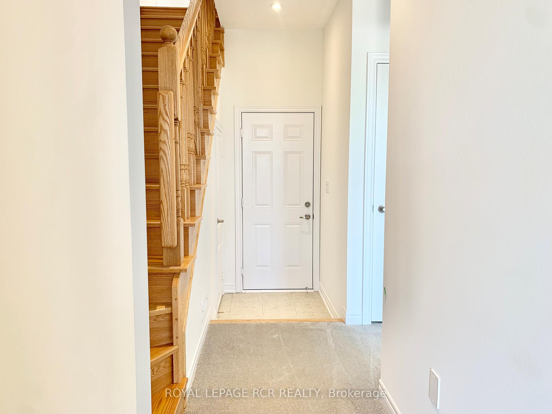Photo 3 of 32 Dockside Way, Whitby, Port Whitby — HOMEH