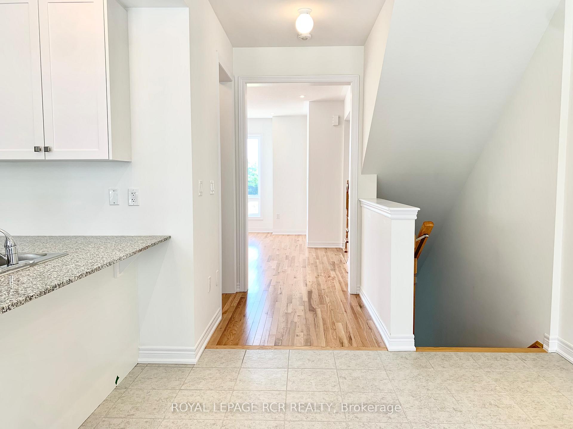 Photo 8 of 32 Dockside Way, Whitby, Port Whitby — HOMEH