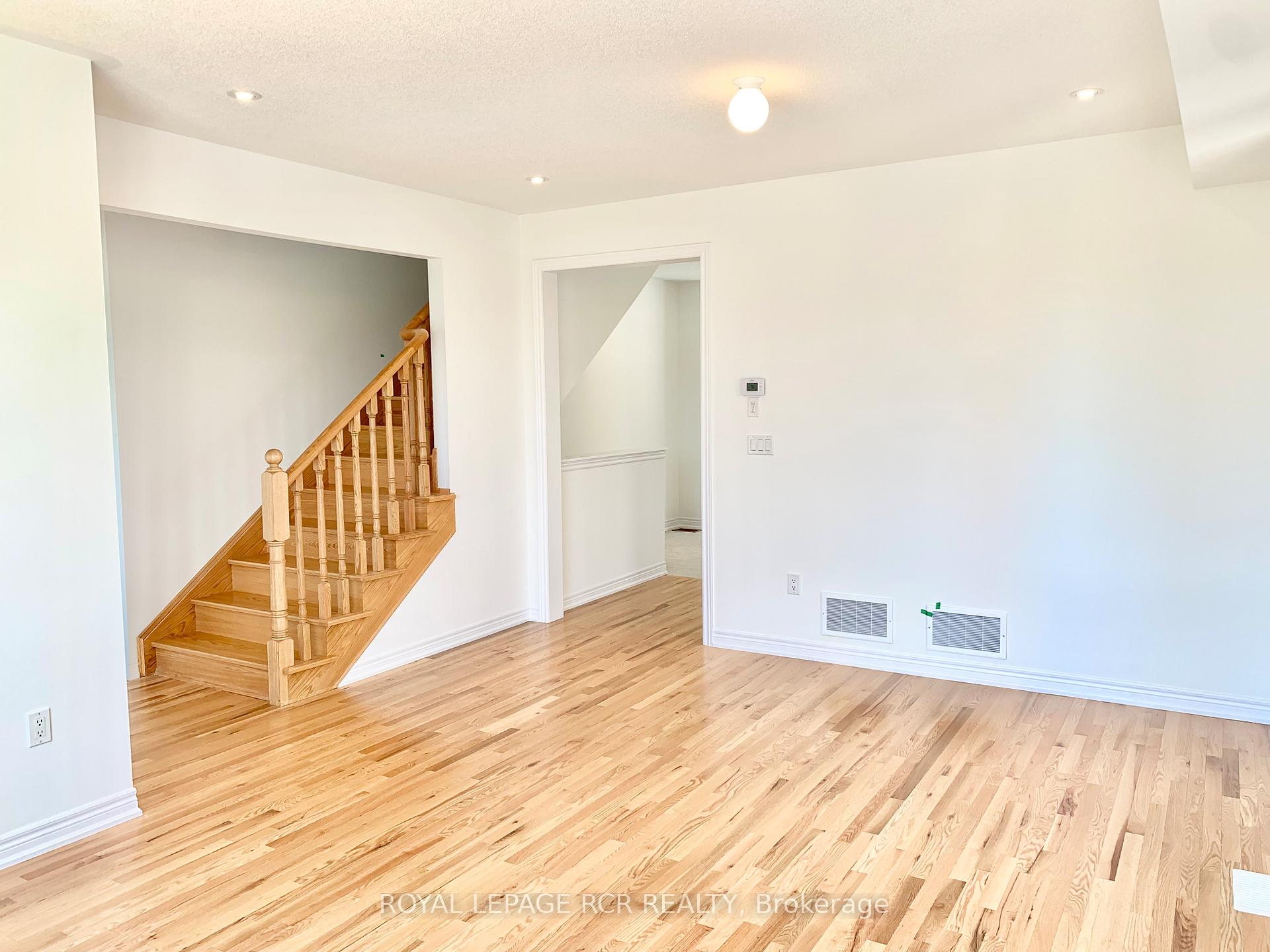 Photo 12 of 32 Dockside Way, Whitby, Port Whitby — HOMEH