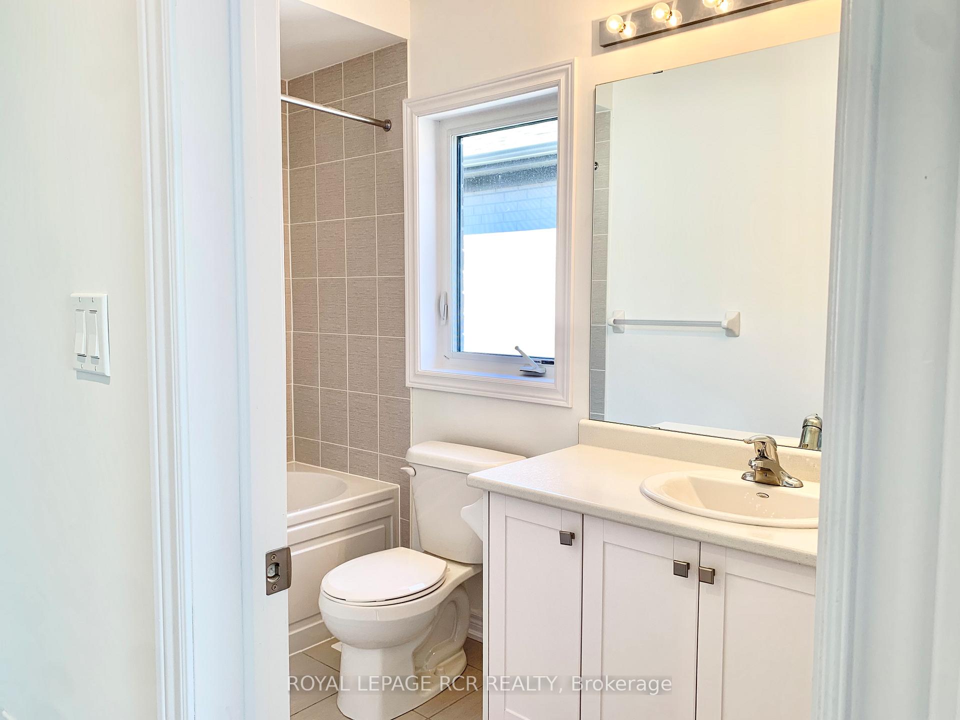 Photo 21 of 32 Dockside Way, Whitby, Port Whitby — HOMEH
