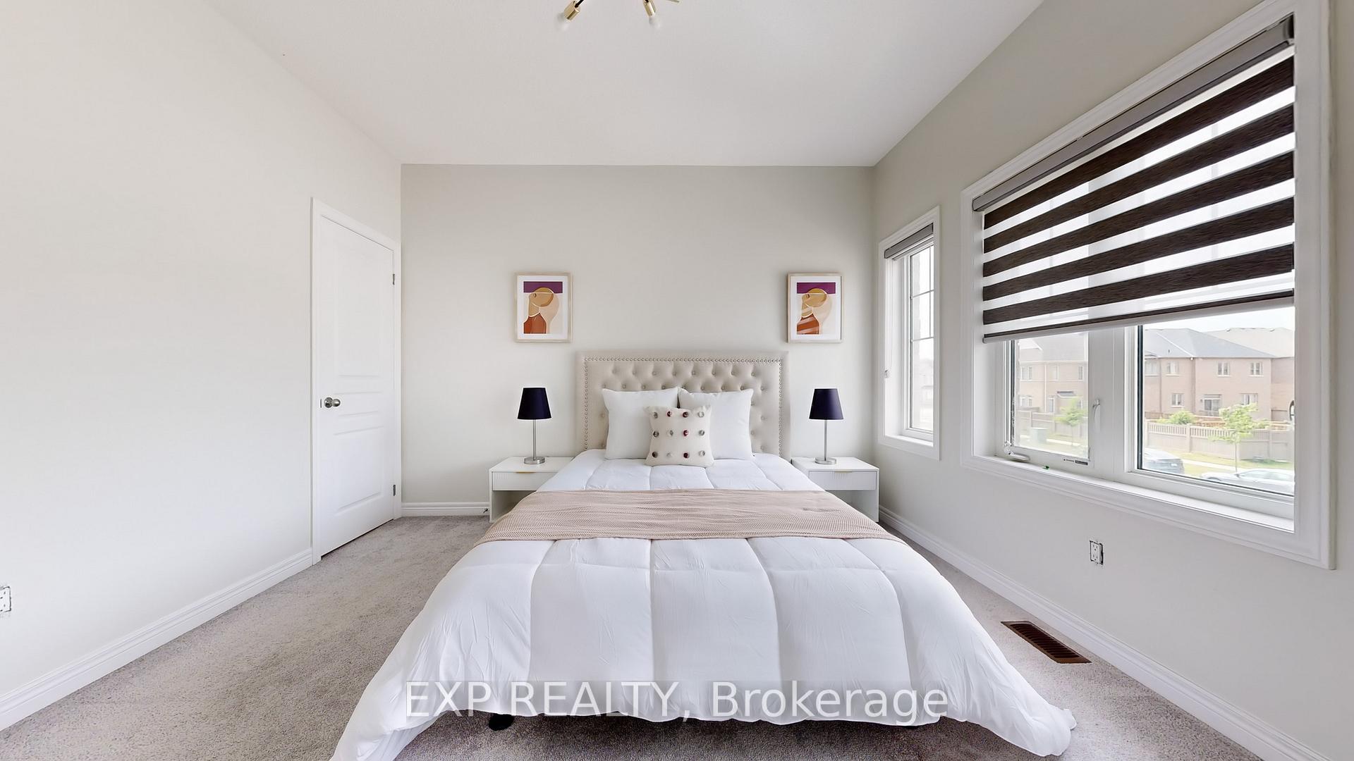 Photo 2 of 552 Mactier Drive S, Vaughan, Kleinburg — HOMEH