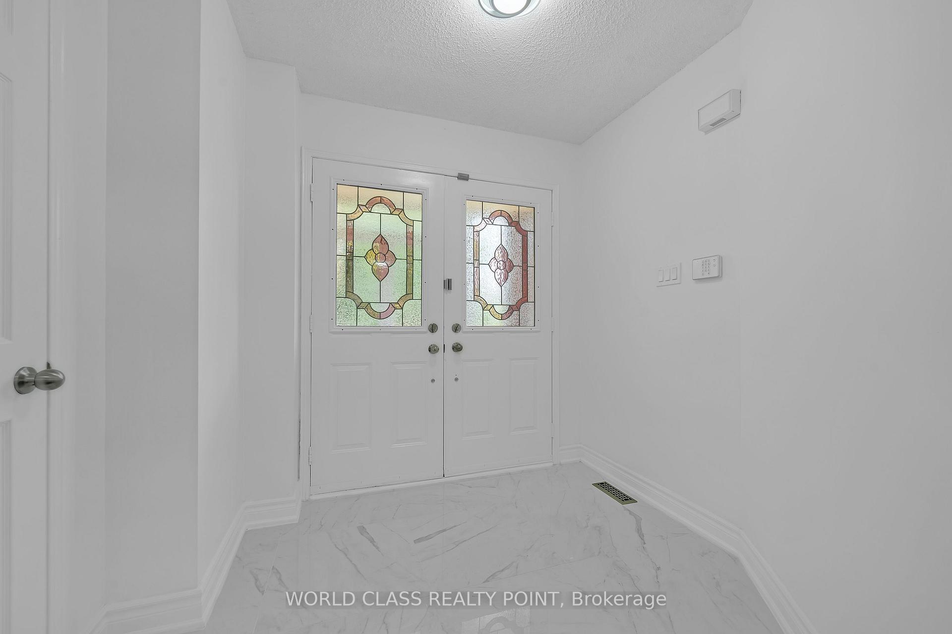 Photo 5 of 202 Bridgewater Avenue, Whitby, Pringle Creek — HOMEH