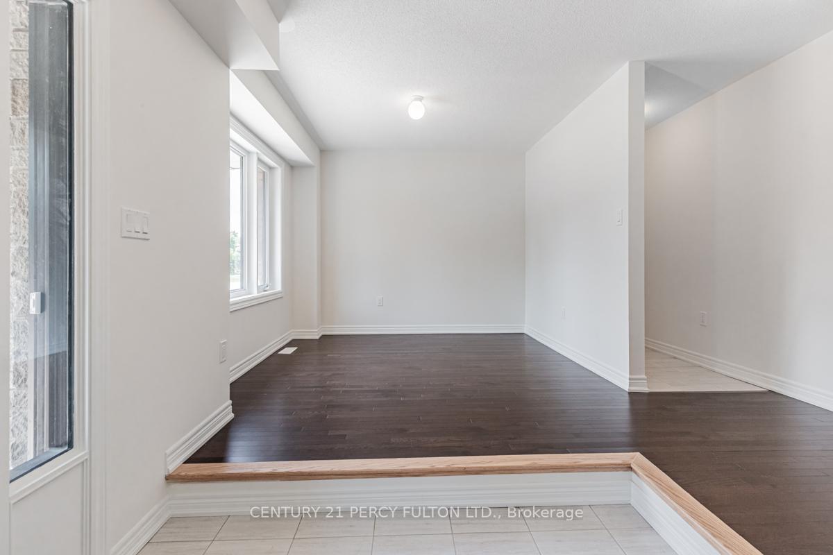 Photo 5 of 8 Cunliffe Lane, Ajax, South East — HOMEH