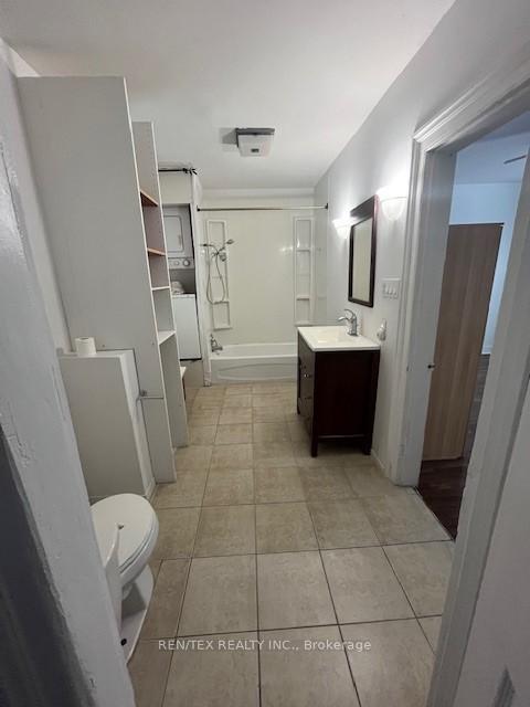 Photo 5 of 427 Brock Street, Whitby, Downtown Whitby — HOMEH