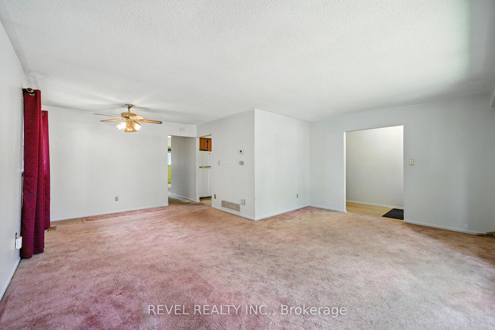 Photo 7 of 12 Swanston Crescent, Ajax, South West — HOMEH