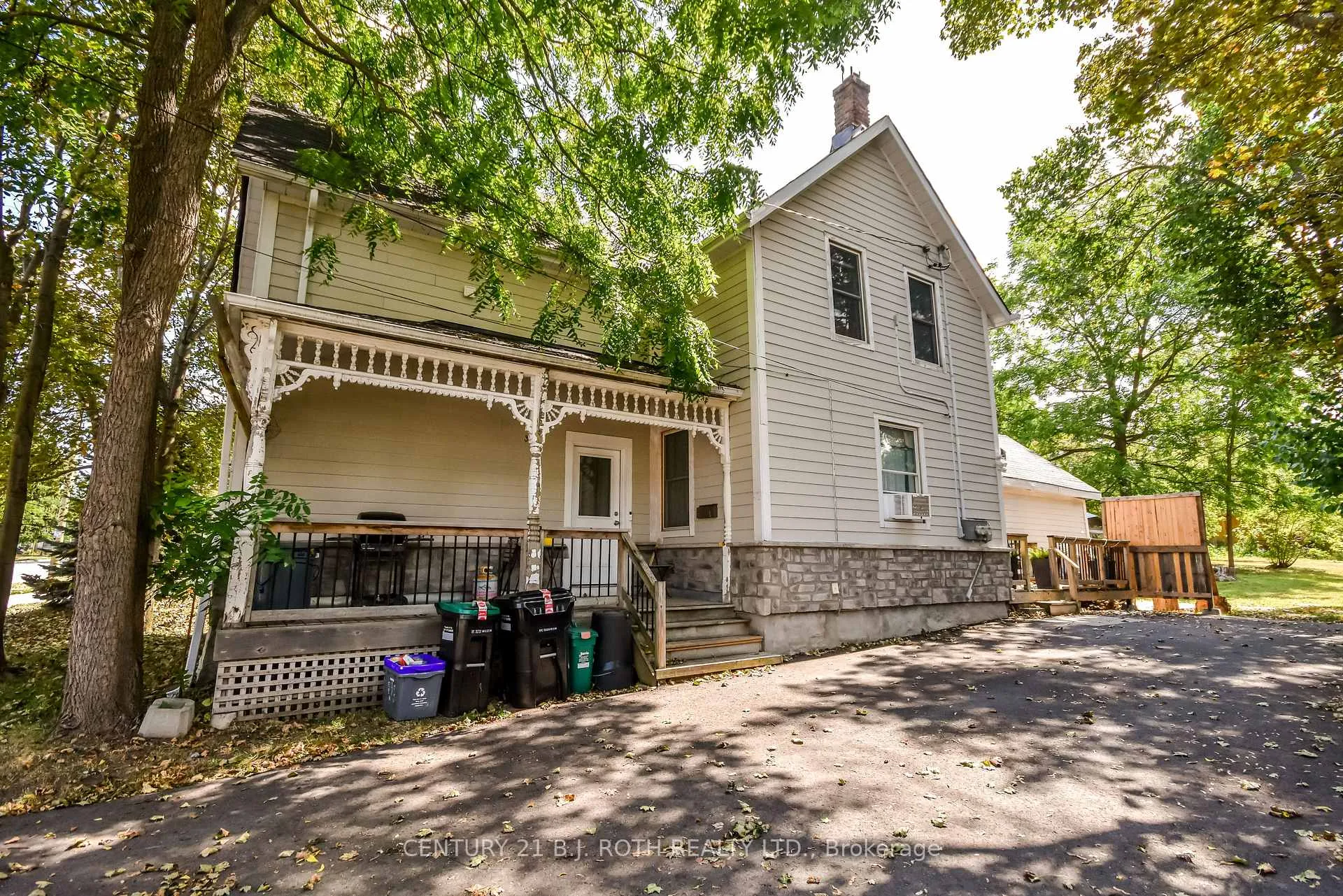 Front of 57 Penetang Street