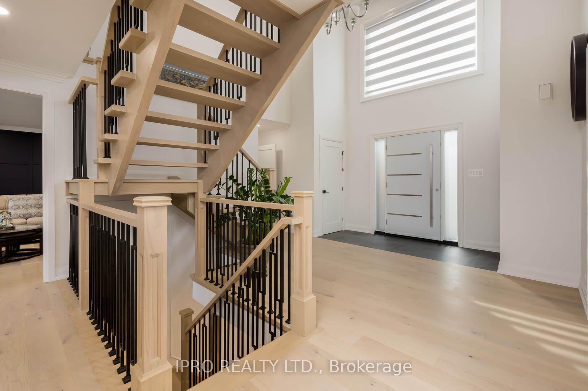 Photo 5 of 10 Paddington Place, Vaughan, Islington Woods — HOMEH
