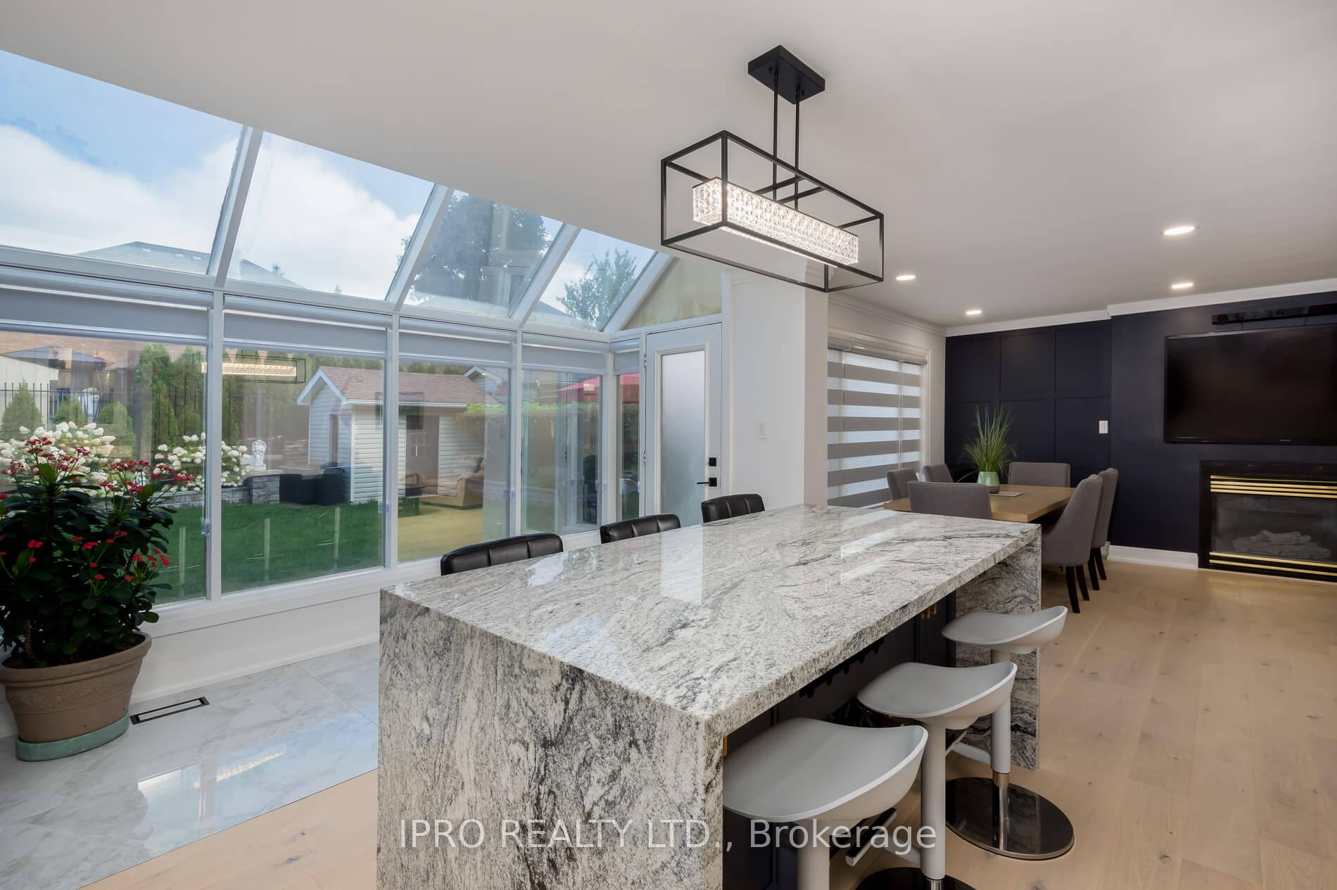 Photo 13 of 10 Paddington Place, Vaughan, Islington Woods — HOMEH