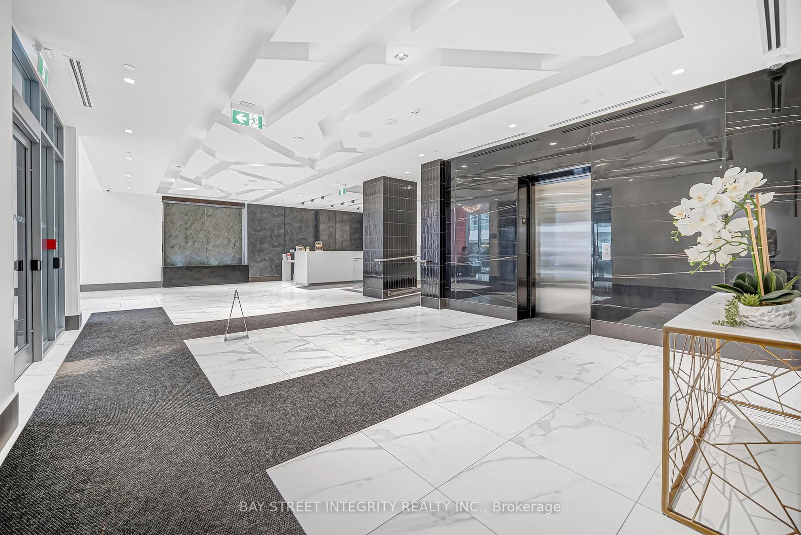 Photo 6 of Unit 1014, 50 Dunfield Ave, Toronto, Mount Pleasant West — HOMEH