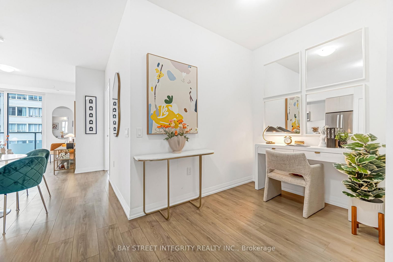 Photo 8 of Unit 1014, 50 Dunfield Ave, Toronto, Mount Pleasant West — HOMEH
