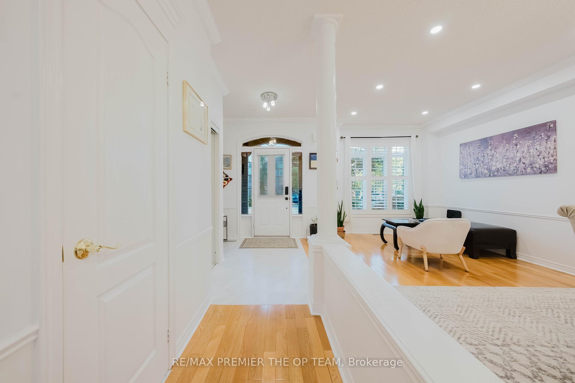 Photo 10 of 42 Osprey Drive, Vaughan, Vellore Village — HOMEH