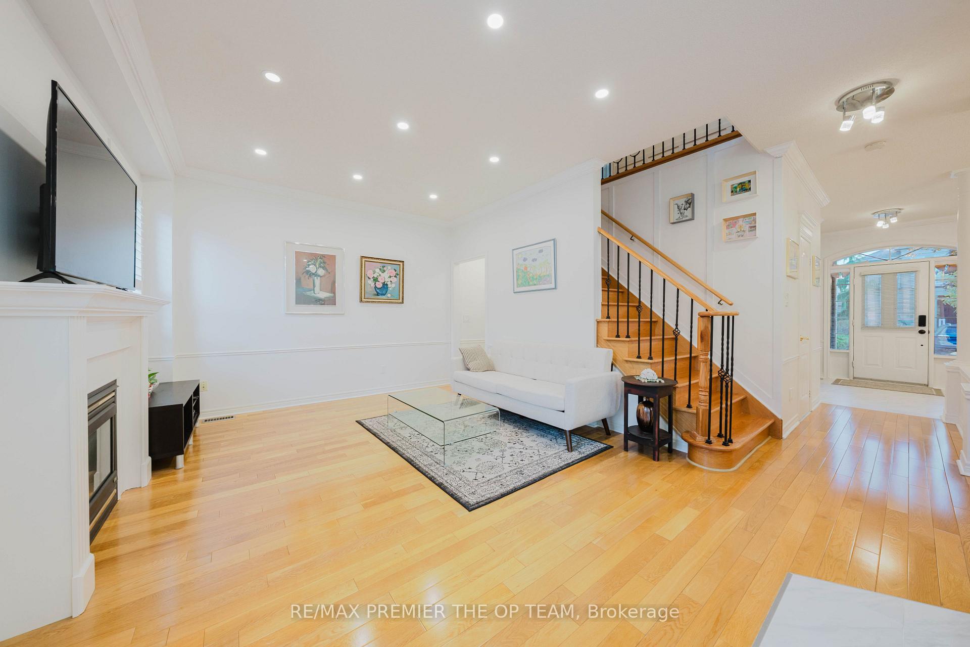 Photo 16 of 42 Osprey Drive, Vaughan, Vellore Village — HOMEH