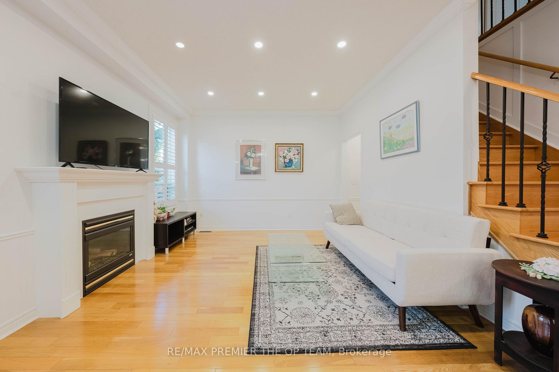 Photo 18 of 42 Osprey Drive, Vaughan, Vellore Village — HOMEH