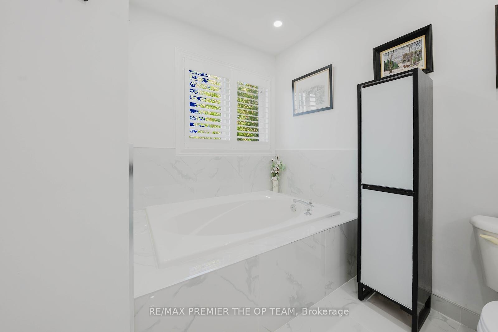 Photo 29 of 42 Osprey Drive, Vaughan, Vellore Village — HOMEH