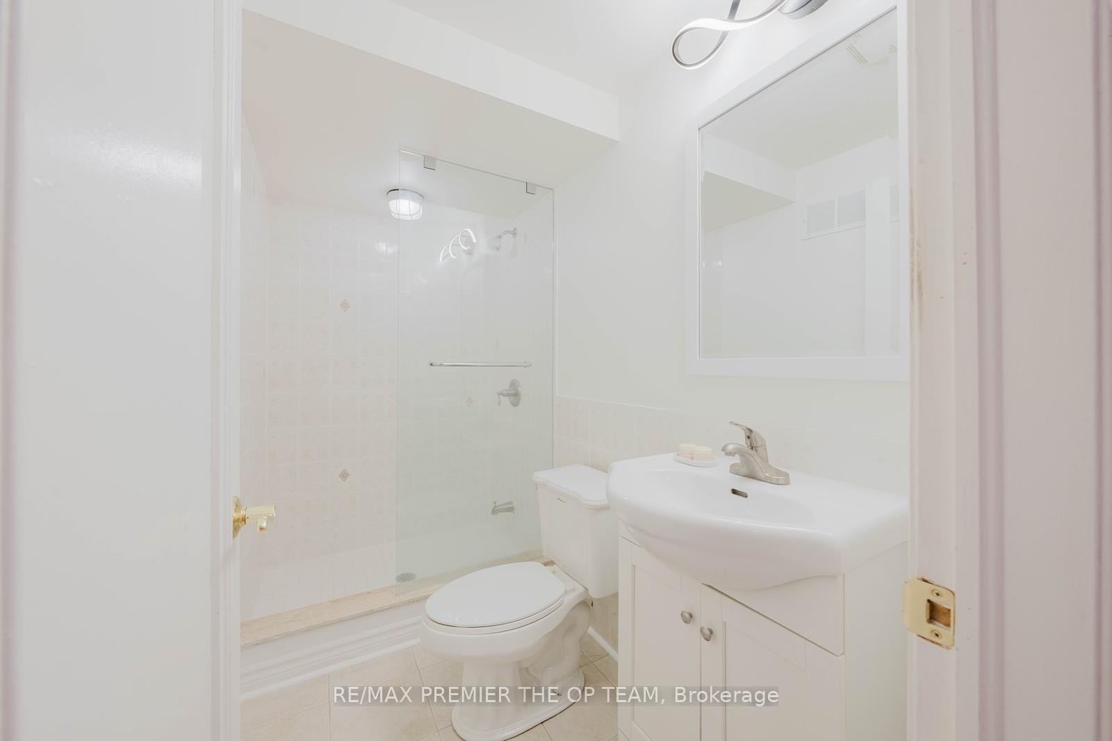 Photo 35 of 42 Osprey Drive, Vaughan, Vellore Village — HOMEH