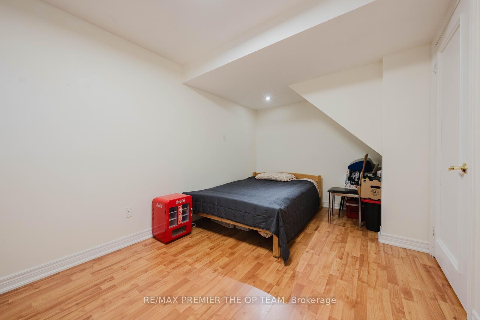Photo 36 of 42 Osprey Drive, Vaughan, Vellore Village — HOMEH