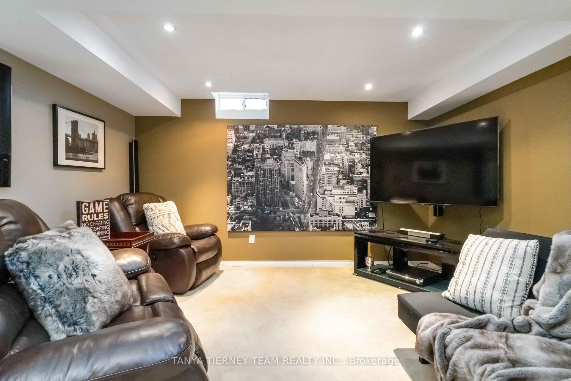 Photo 34 of 11 Claridge Crescent, Whitby, Taunton North — HOMEH