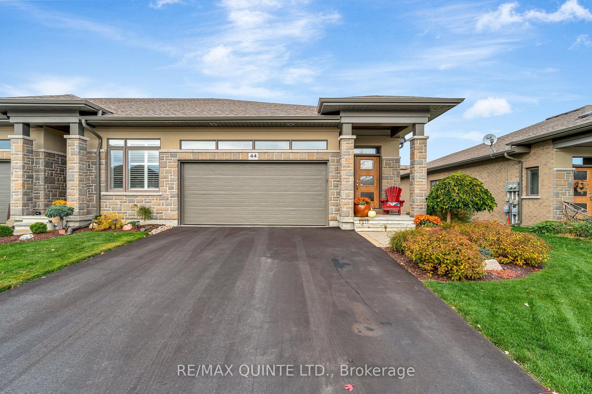 Photo 1 of 44 Covington Crescent, Belleville, Thurlow Ward — HOMEH