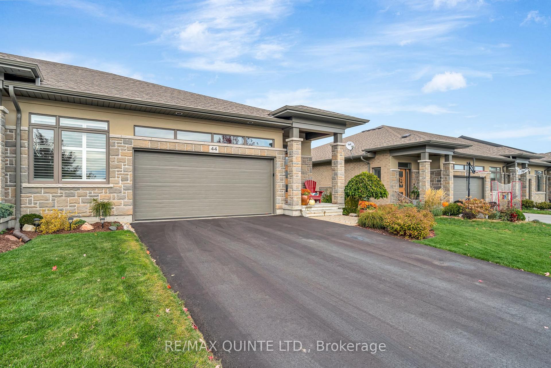 Photo 5 of 44 Covington Crescent, Belleville, Thurlow Ward — HOMEH