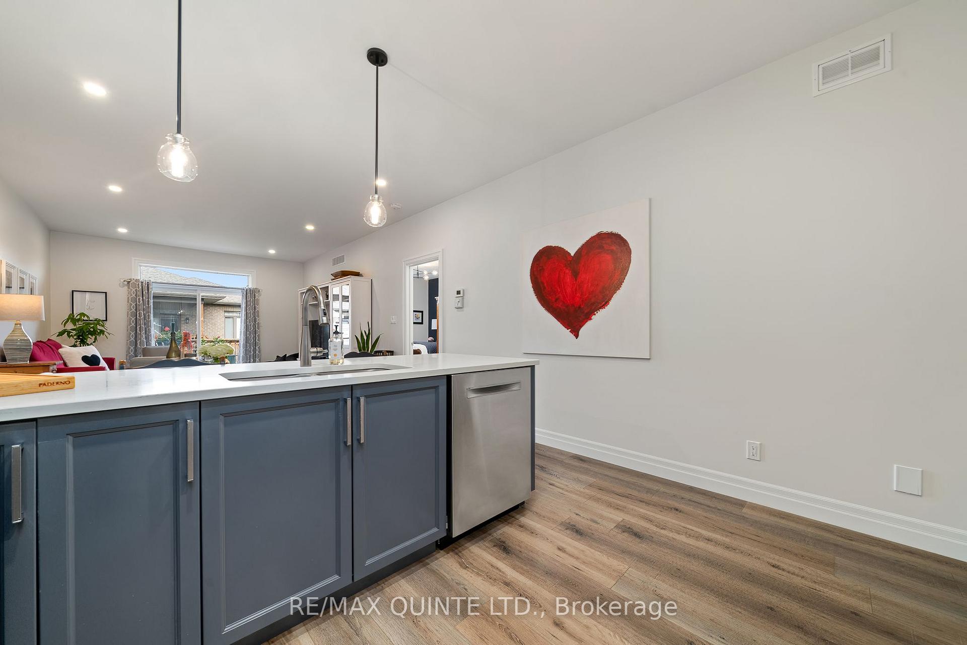 Photo 12 of 44 Covington Crescent, Belleville, Thurlow Ward — HOMEH