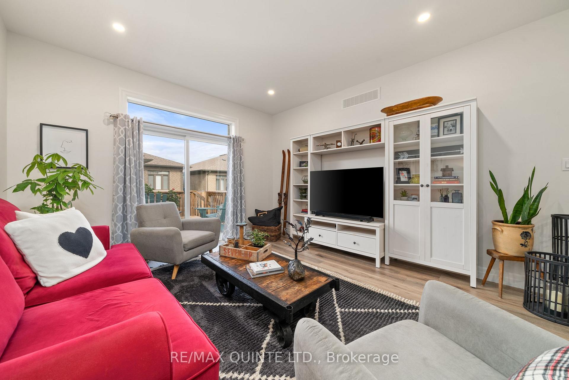 Photo 18 of 44 Covington Crescent, Belleville, Thurlow Ward — HOMEH